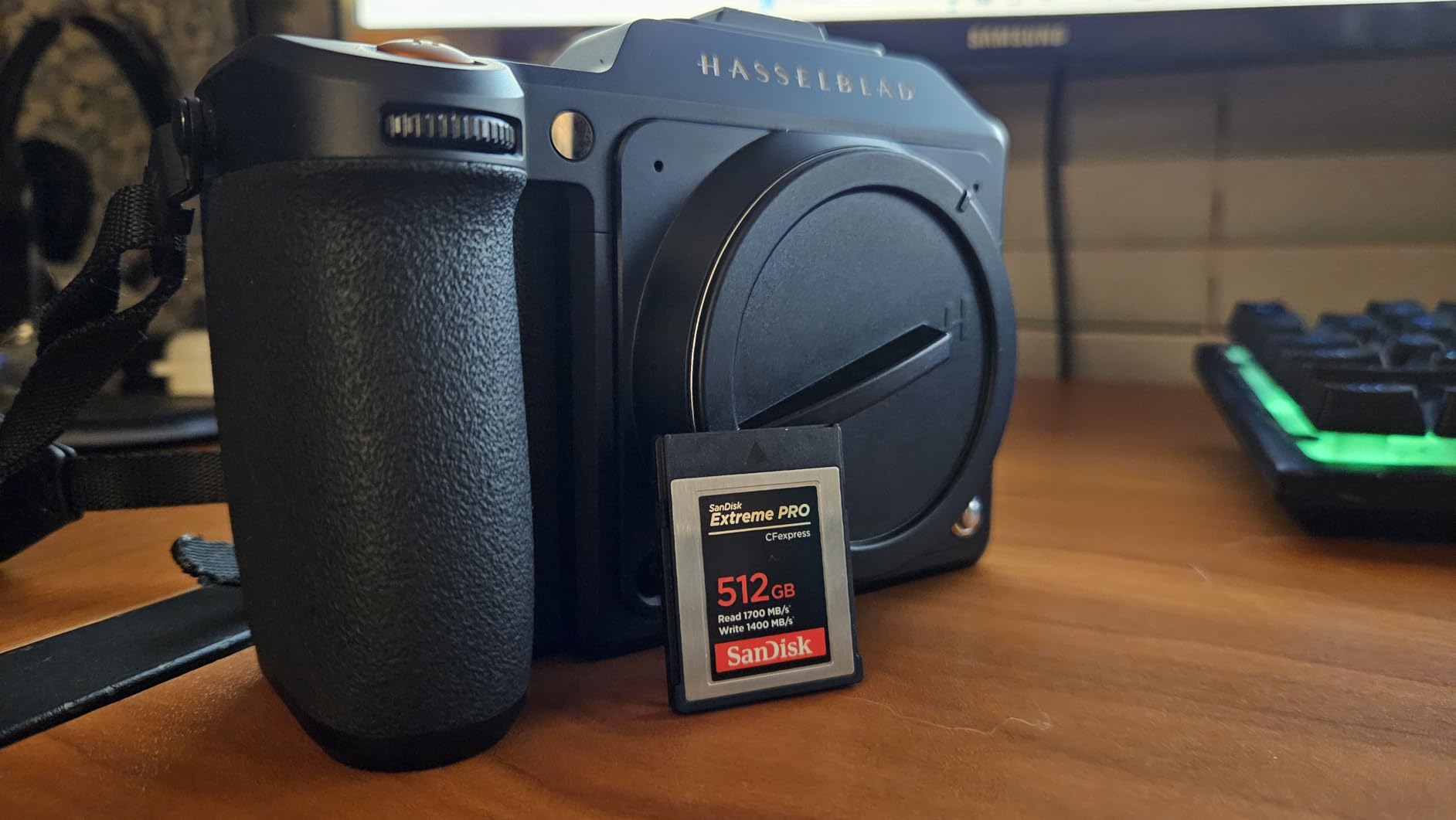 SanDisk 512GB Extreme PRO CFexpress Card Type B - SDCFE-512G-GN4NN, micro sdxc Interface, XQD Memory Type - Customer Photo 1