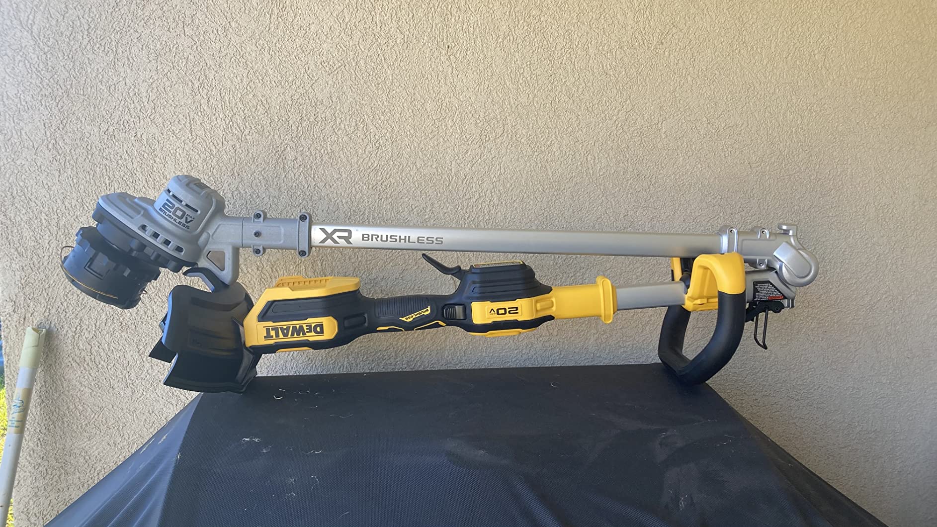 DEWALT 20V MAX* String Trimmer Kit, 5-Ah (DCST922P1) - Customer Photo 2