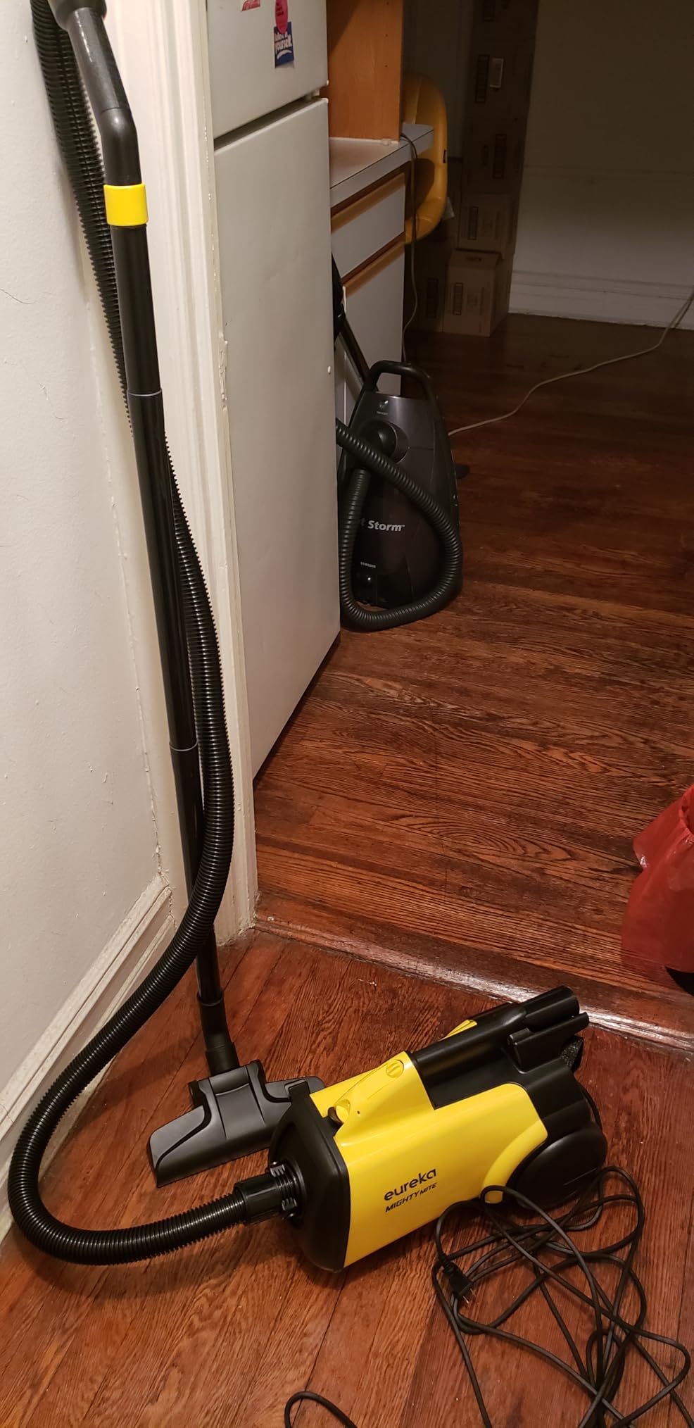 Eureka 3670M Canister Cleaner, Lightweight Powerful Vacuum for Carpets and Hard floors, w/ 5bags,Yellow - Customer Photo 2