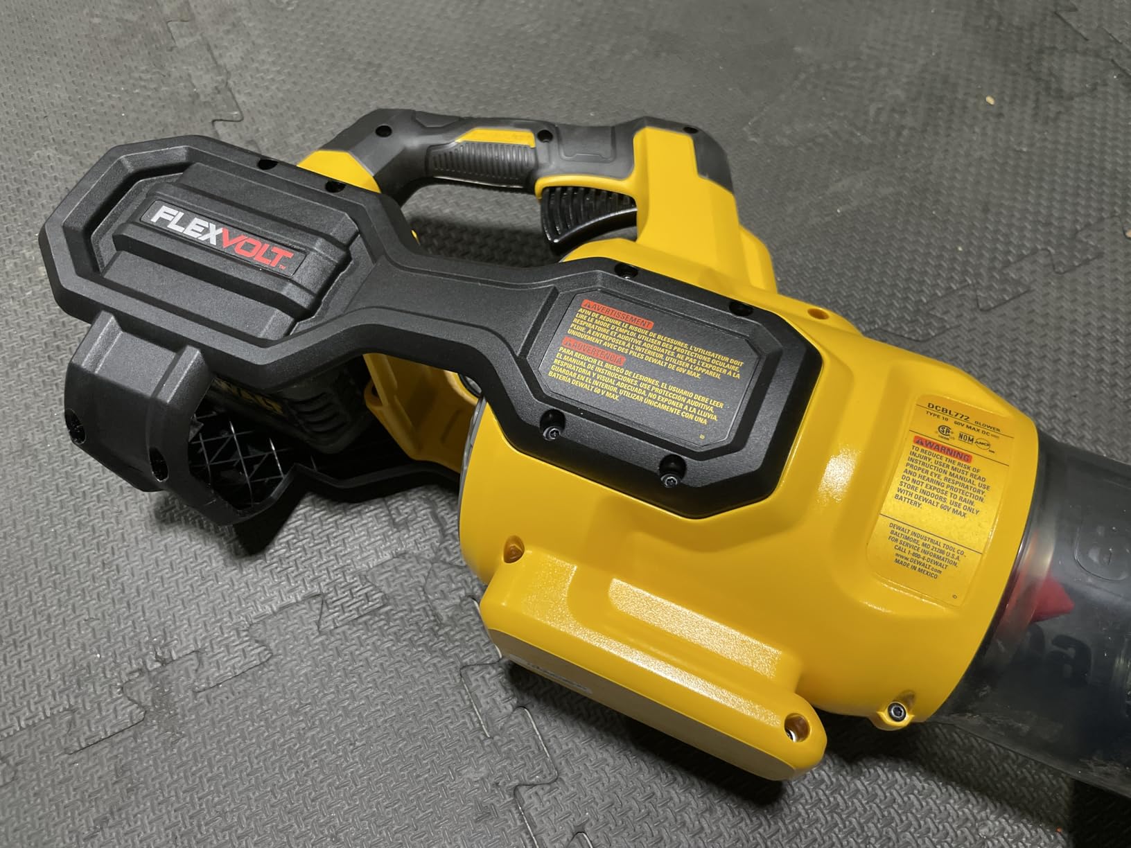 DEWALT 60V MAX* FLEXVOLT Leaf Blower, Cordless, Handheld, 125-MPH, 600-CFM, Tool Only (DCBL772B) - Customer Photo 1