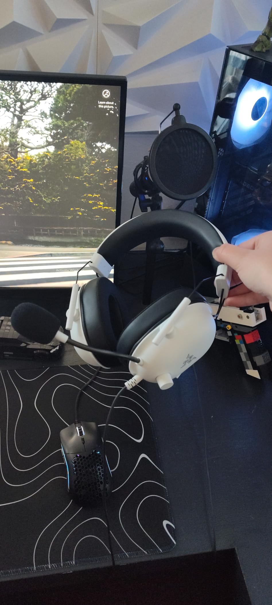 Razer BlackShark V2 X Gaming Headset: 7.1 Surround Sound - 50mm Drivers - Memory Foam Cushion - For PC, PS4, PS5, Switch - 3.5mm Audio Jack - Black - Customer Photo 1