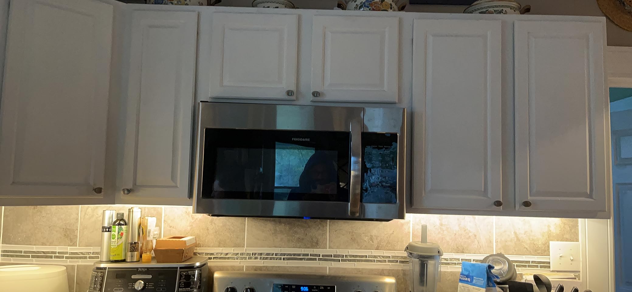 Frigidaire 1.8 Cu. Ft. Stainless Steel Over-The-Range Microwave customer photo 2