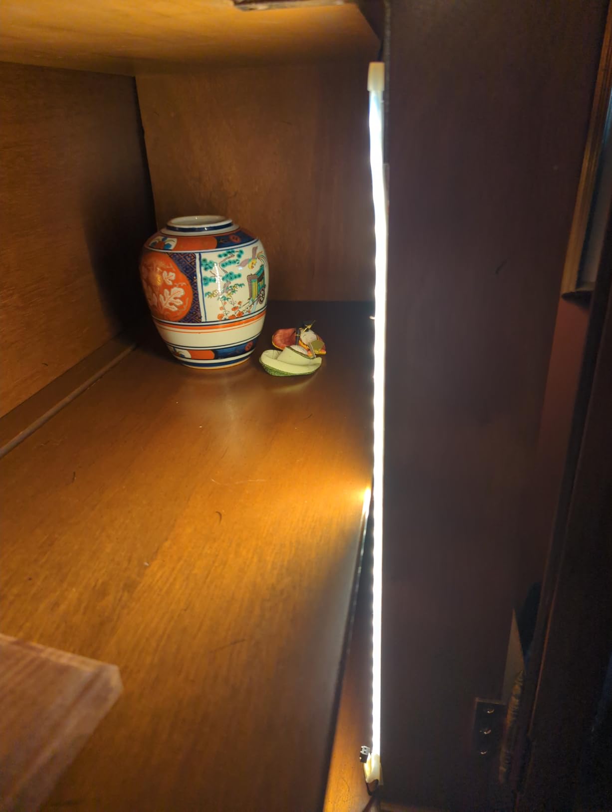 Litever Under Cabinet Light, 6 PCS 20 Inches Flexible LED Strips with Power Adapter, 24W,1800 Lumen, Daylight 5000K. Suitable for Kitchen Cabinets, Counters, Under Shelf, Closets (6-Strip-5000K) - Customer Photo 2