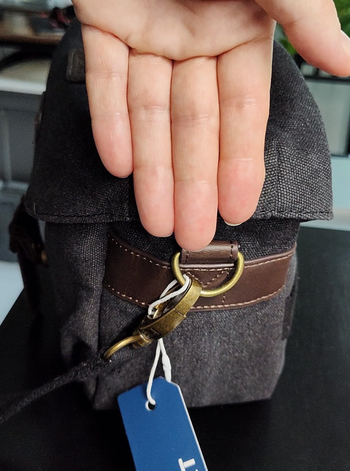 BAGSMART Camera Bag, SLR DSLR Canvas Crossbody Camera Case, Compact Camera Shoulder Bag with Rain Cover for Women and Men, Khaki - Customer Photo 2