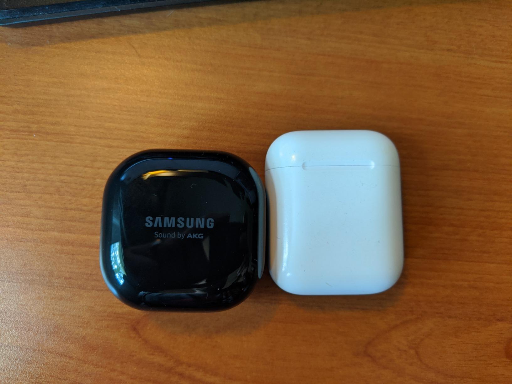 SAMSUNG Galaxy Buds Live True Wireless Earbuds US Version Active Noise Cancelling Wireless Charging Case Included, Mystic Black - Customer Photo 2