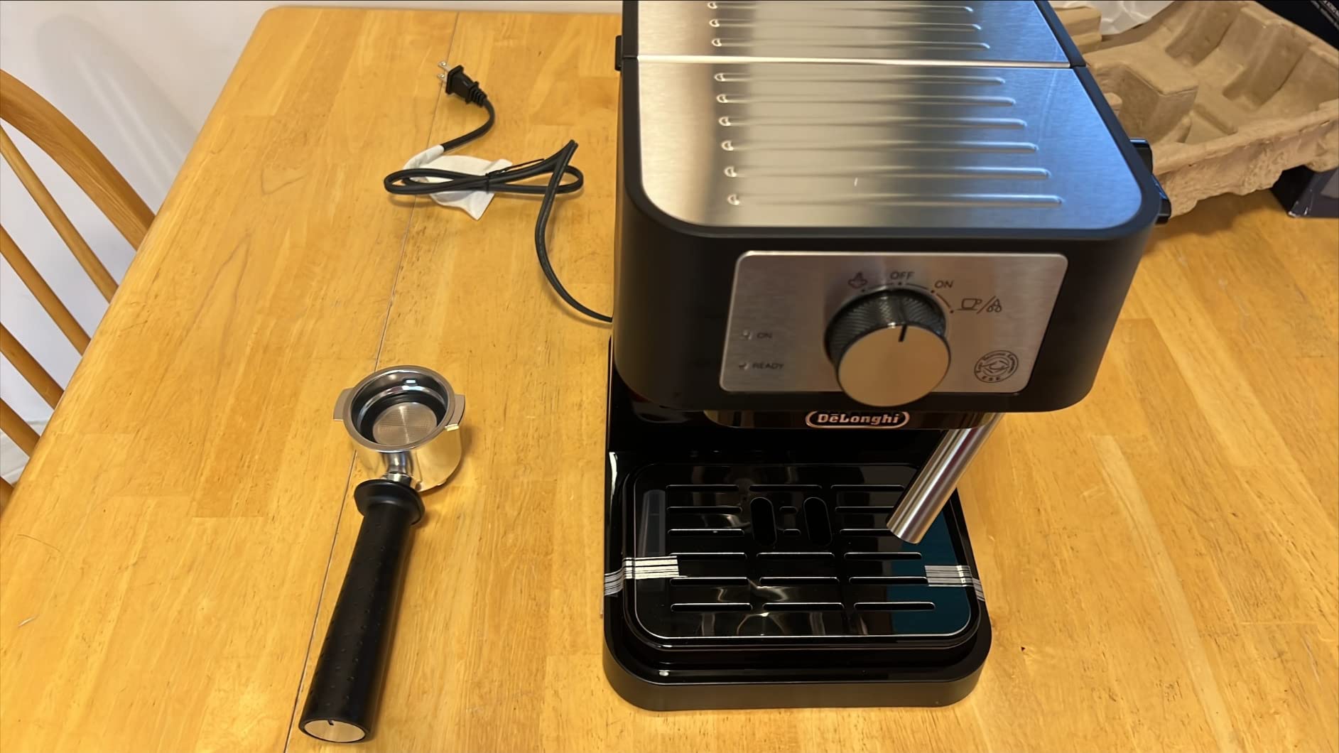 De'Longhi Stilosa Manual Espresso Machine, Compact Coffee Maker, 15 Bar Pump Pressure, Manual Milk Frother Steam Wand for Authentic Single & Double Espresso, Lattes & Cappuccinos, Tamper Included - Customer Photo 2