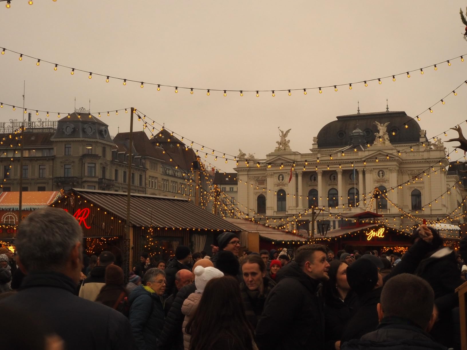 OM SYSTEM Olympus E-M10 Mark IV Silver Micro Four Thirds System Camera M.Zuiko Digital ED 14-42mm F3.5-5.6 EZ kit 20MP Sensor 5-Axis Image Stabilization 4K Video Wi-Fi - Customer Photo 1