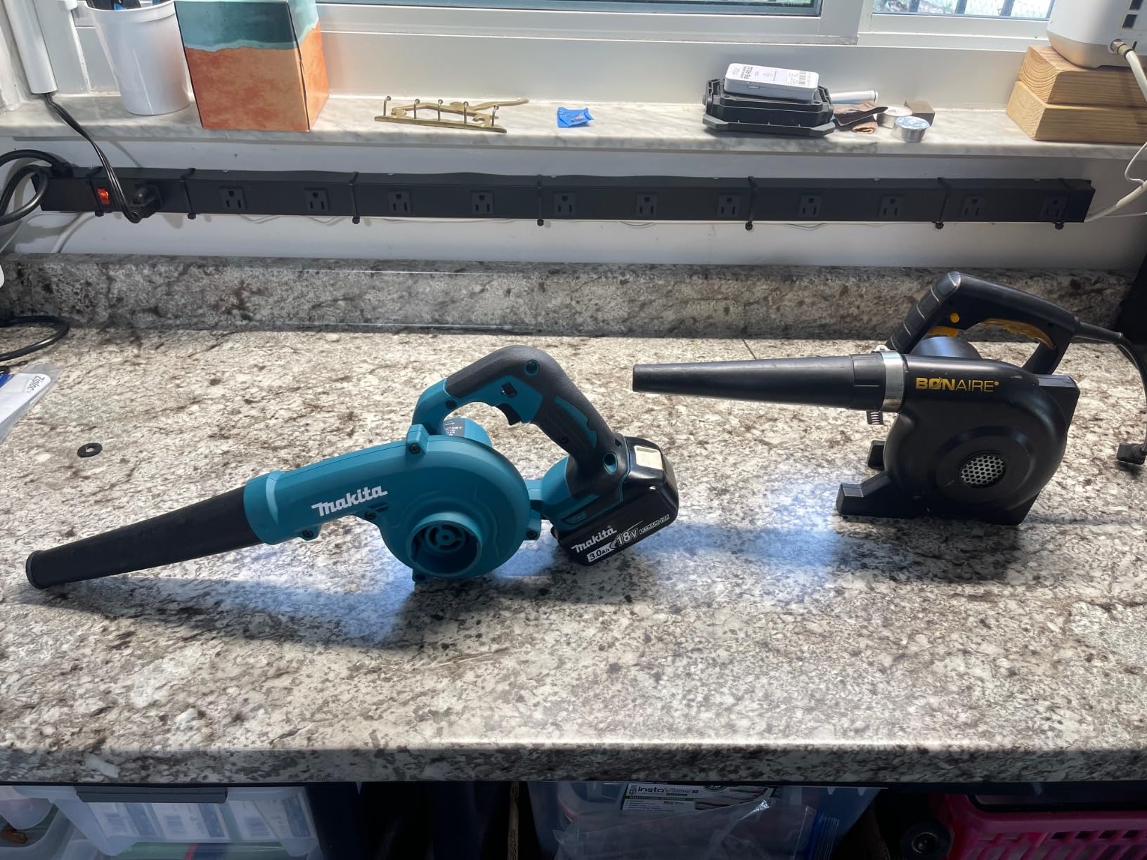 Makita DUB185Z Cordless Handheld Leaf Blower (Tool Only) - Customer Photo 1