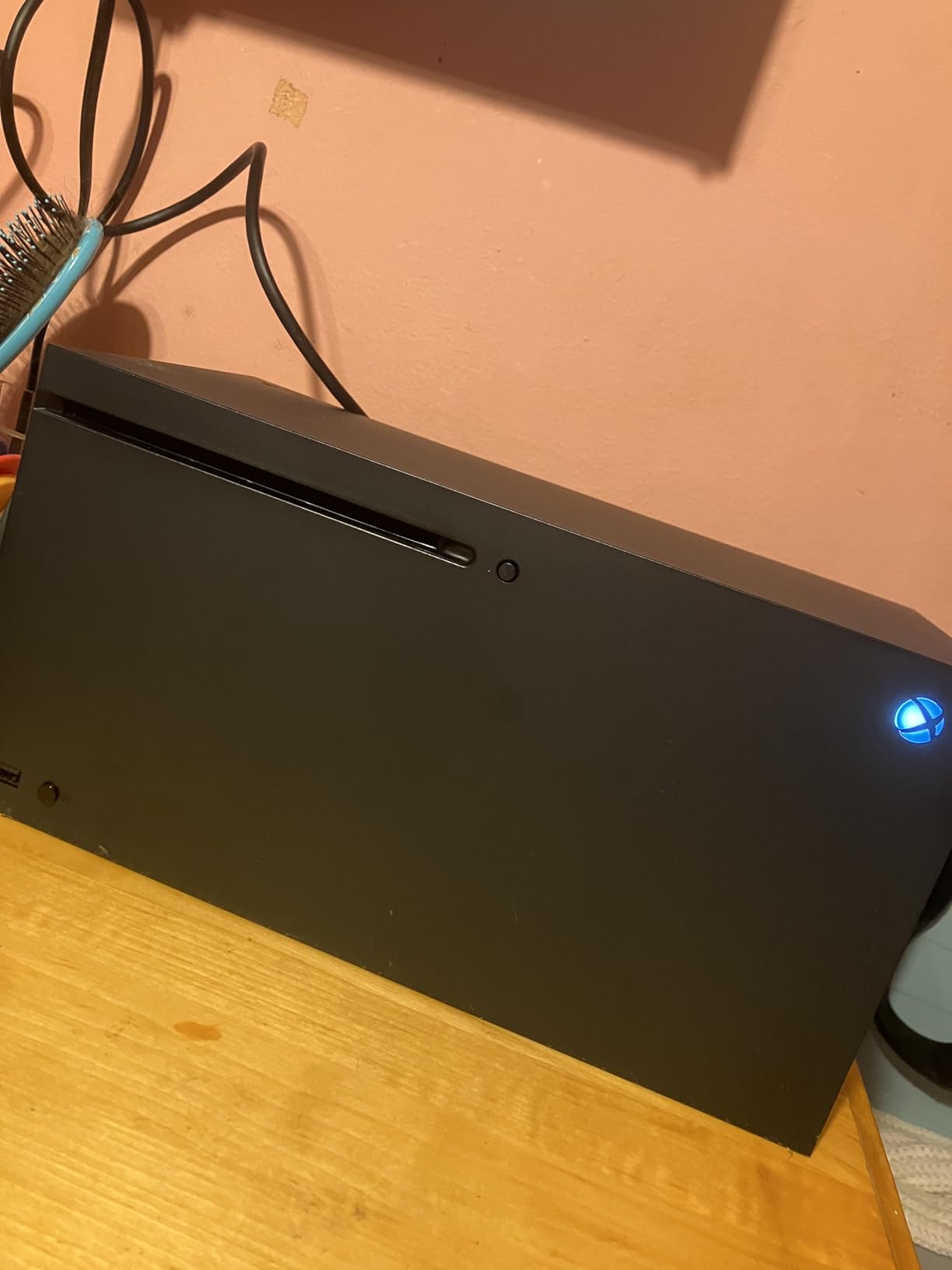 Xbox Series X - Gaming Console - 1TB SSD - Includes Wireless Controller - 4K Gaming - 120FPS - Carbon Black - Customer Photo 2