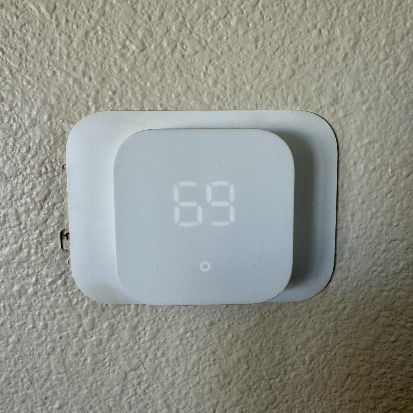 Amazon Smart Thermostat – Save money and energy - Works with Alexa and Ring - C-wire required - Customer Photo 2