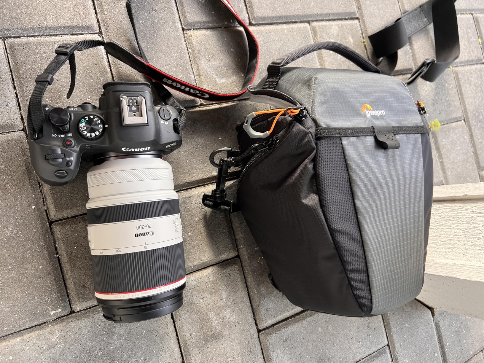 Lowepro Photo Active TLZ 50AW Mirrorless and DSLR toploader - Removable Shoulder Strap - organizing Pockets - for Mirrorless Like Sony Apha 9 - LP37346-PWW, Large - Customer Photo 1