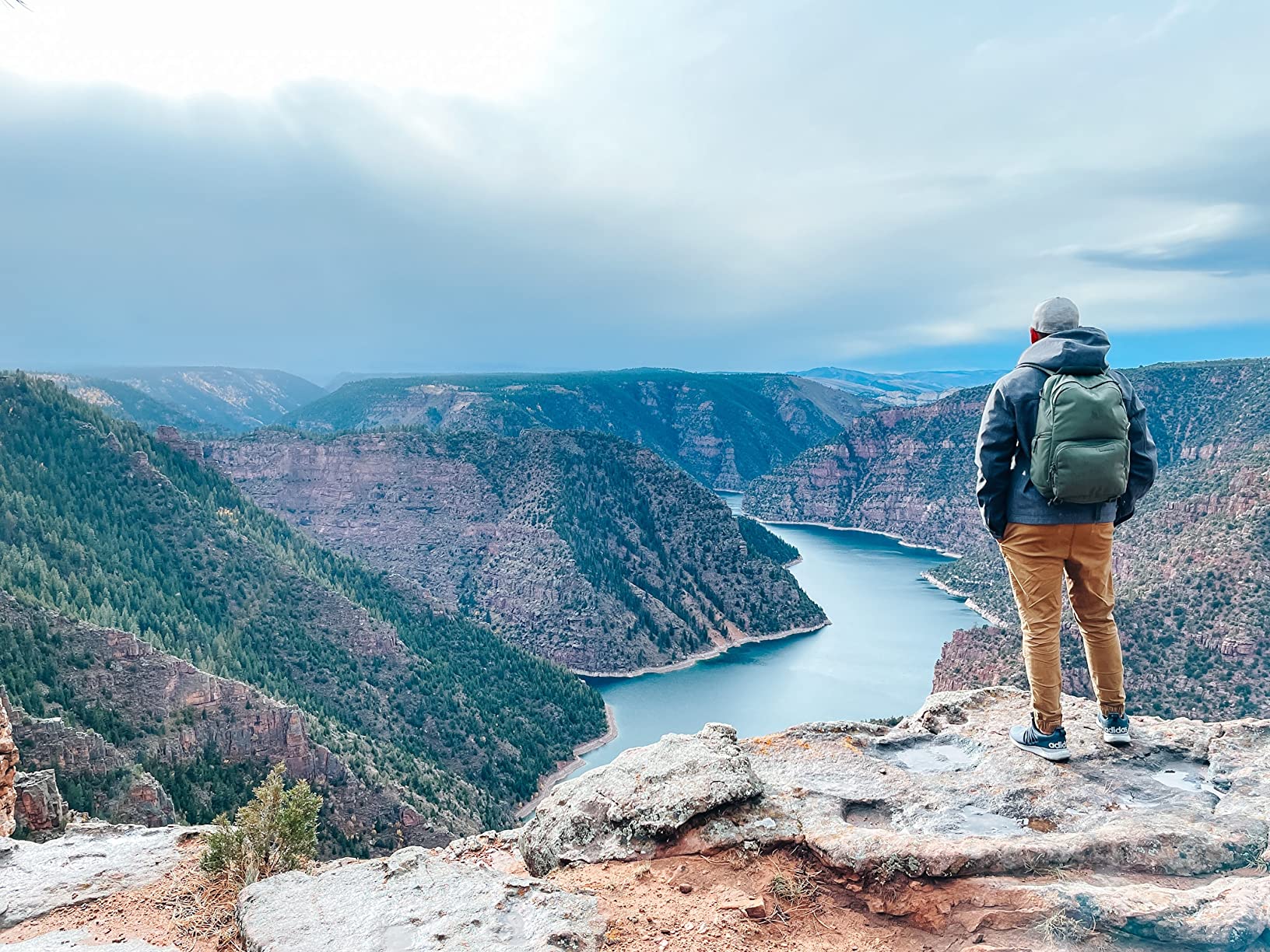 BREVITE - The Jumper - Compact Camera Backpacks for Photographers - A Minimalist & Travel-friendly Photography Backpack Compatible With Both Laptop & DSLR Accessories 18L (Pine Green) - Customer Photo 1