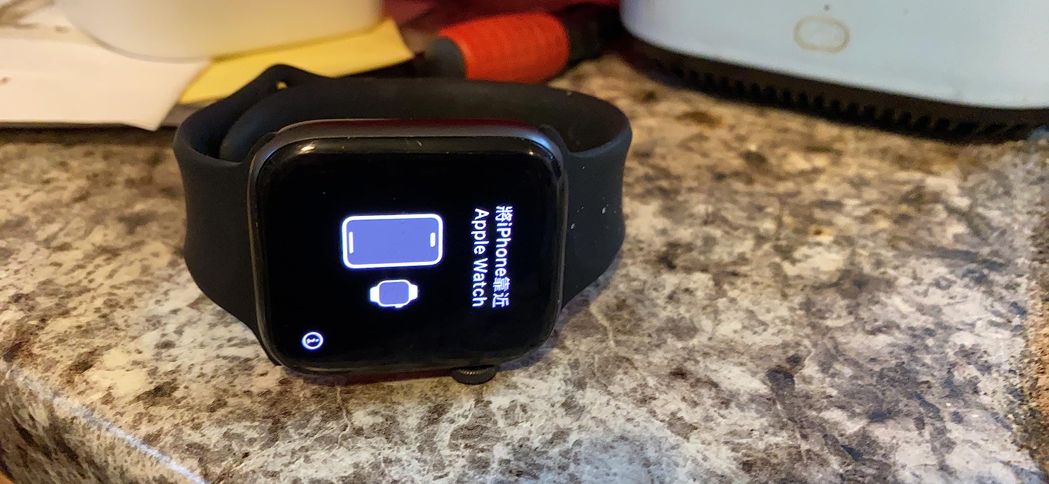 Apple Watch SE (GPS, 44mm) - Space Gray Aluminum Case with Black Sport Band (Renewed) - Customer Photo 4
