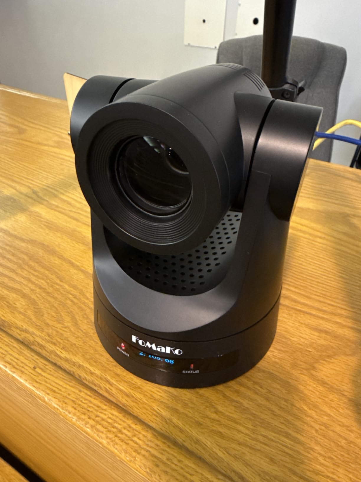 FoMaKo PTZ Camera HDMI, AI Auto-Tracking Gen 3, 20x Optical Zoom, True to Life Colors, PoE, HDMI PTZ Camera for Church Services Worship Education vMix OBS (FMK20SDI Pro,Black Color) - Customer Photo 1