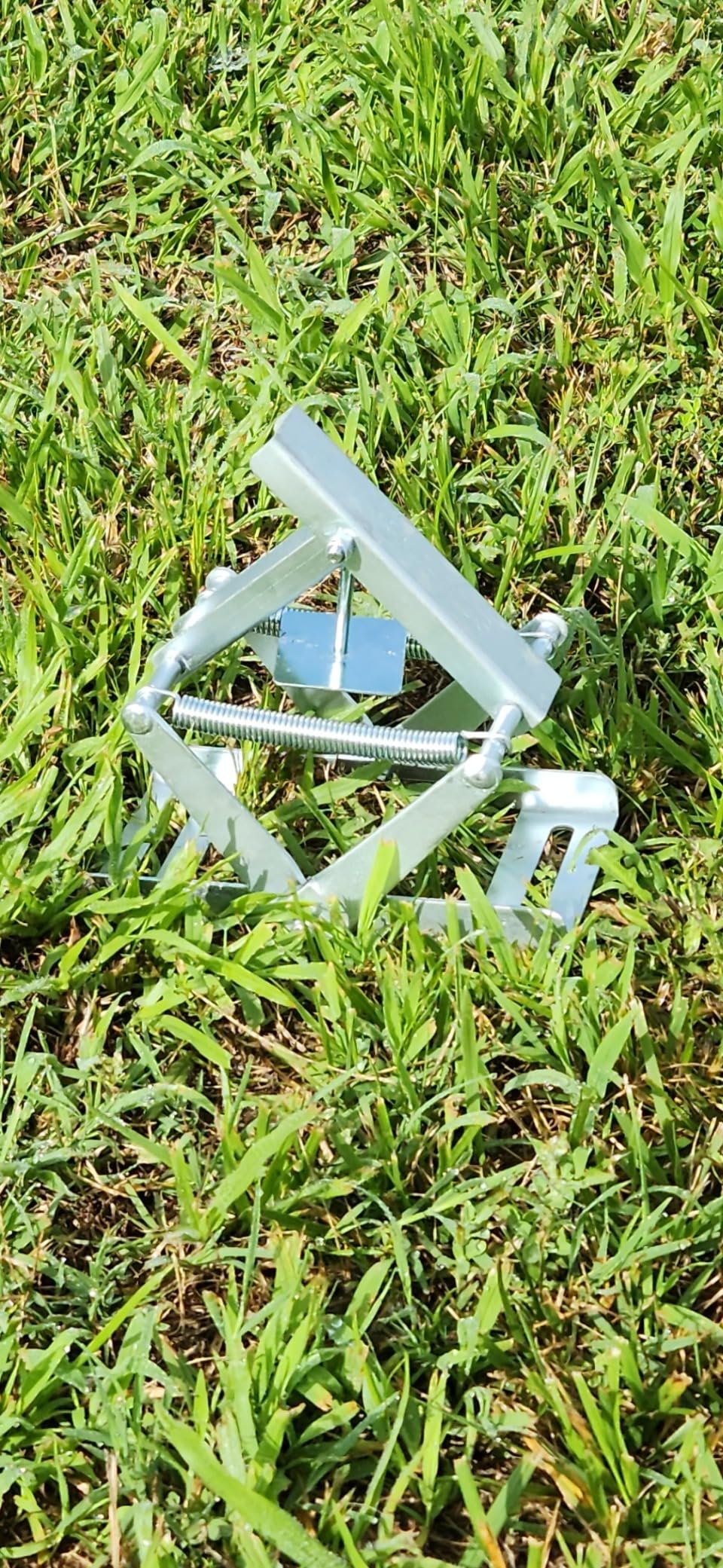 YARDDOG Mole Trap Scissor Style - Customer Photo 1