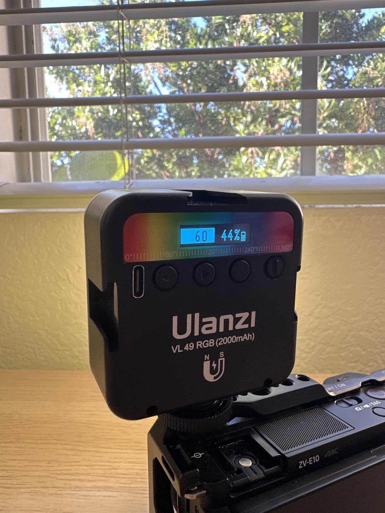 ULANZI VL49 RGB Video Lights, LED Camera Light 360° Full Color Portable Photography Lighting w 3 Cold Shoe, 2000mAh Rechargeable CRI 95+ 2500-9000K Dimmable Panel Lamp Support Magnetic Attraction customer photo 1