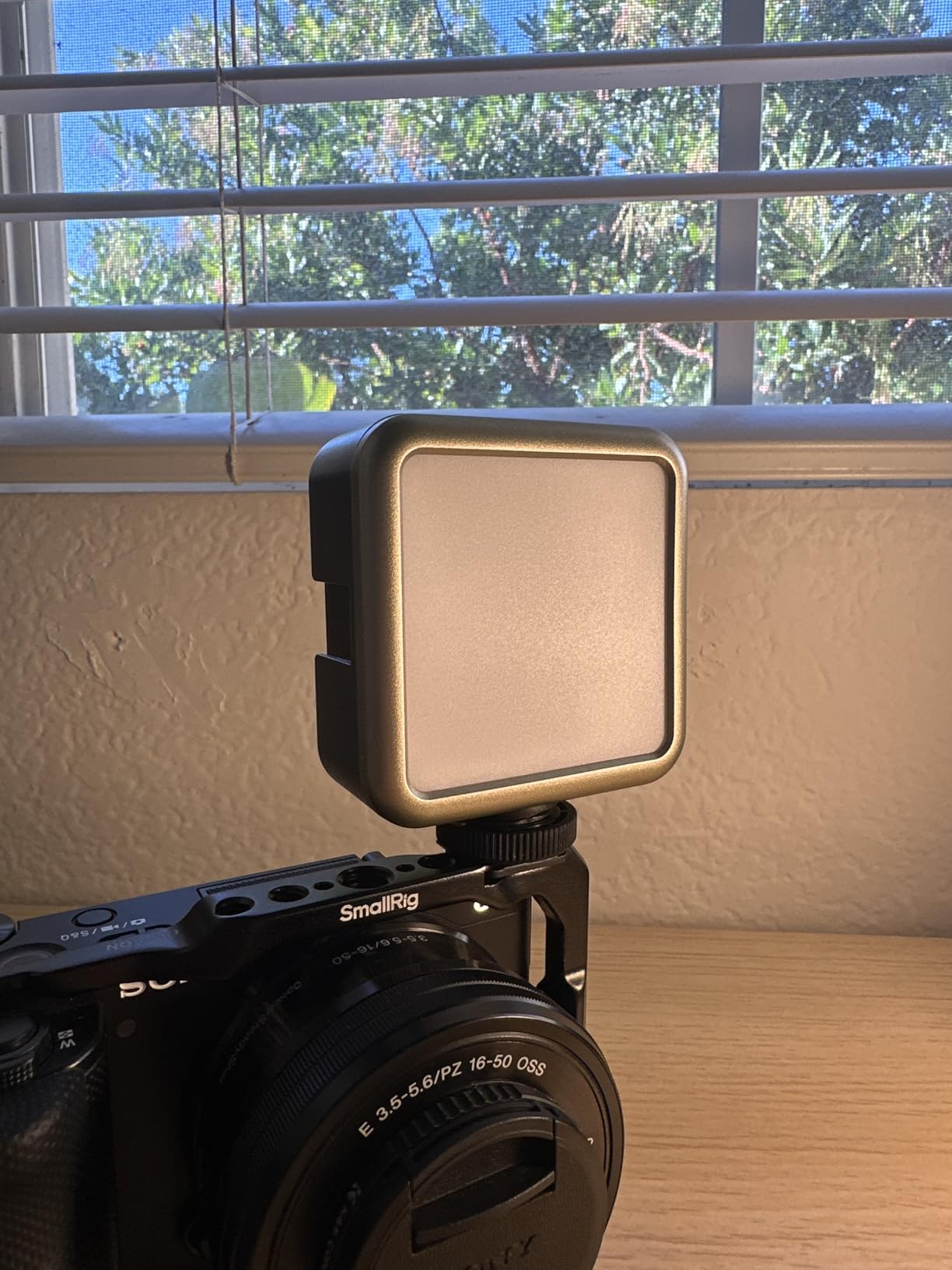 ULANZI VL49 RGB Video Lights, LED Camera Light 360° Full Color Portable Photography Lighting w 3 Cold Shoe, 2000mAh Rechargeable CRI 95+ 2500-9000K Dimmable Panel Lamp Support Magnetic Attraction customer photo 2