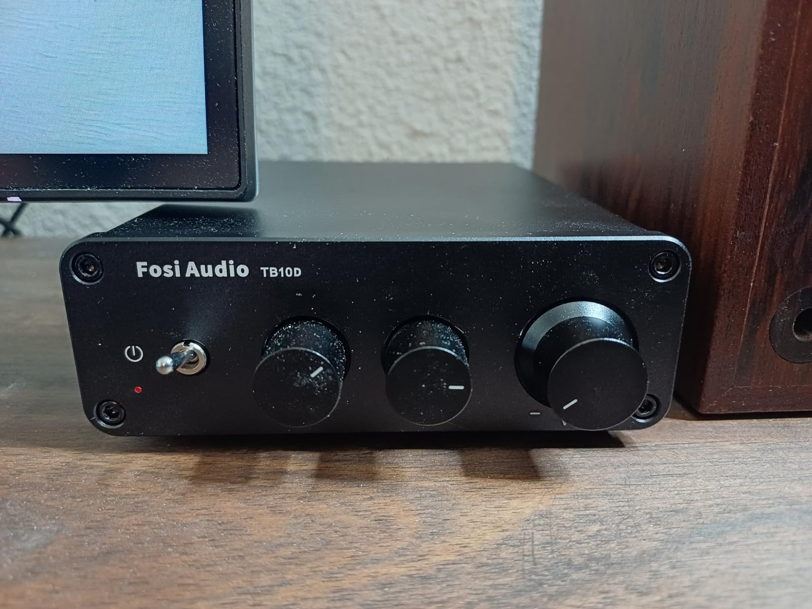 Fosi Audio TB10D 2 Channel Stereo Amplifier, Class D Mini Power Integrated Amplifiers 600W for Passive Speakers/Bass Shaker, Home Audio Component Desktop Amp Receiver TPA3255 with Bass Treble Control - Customer Photo 1