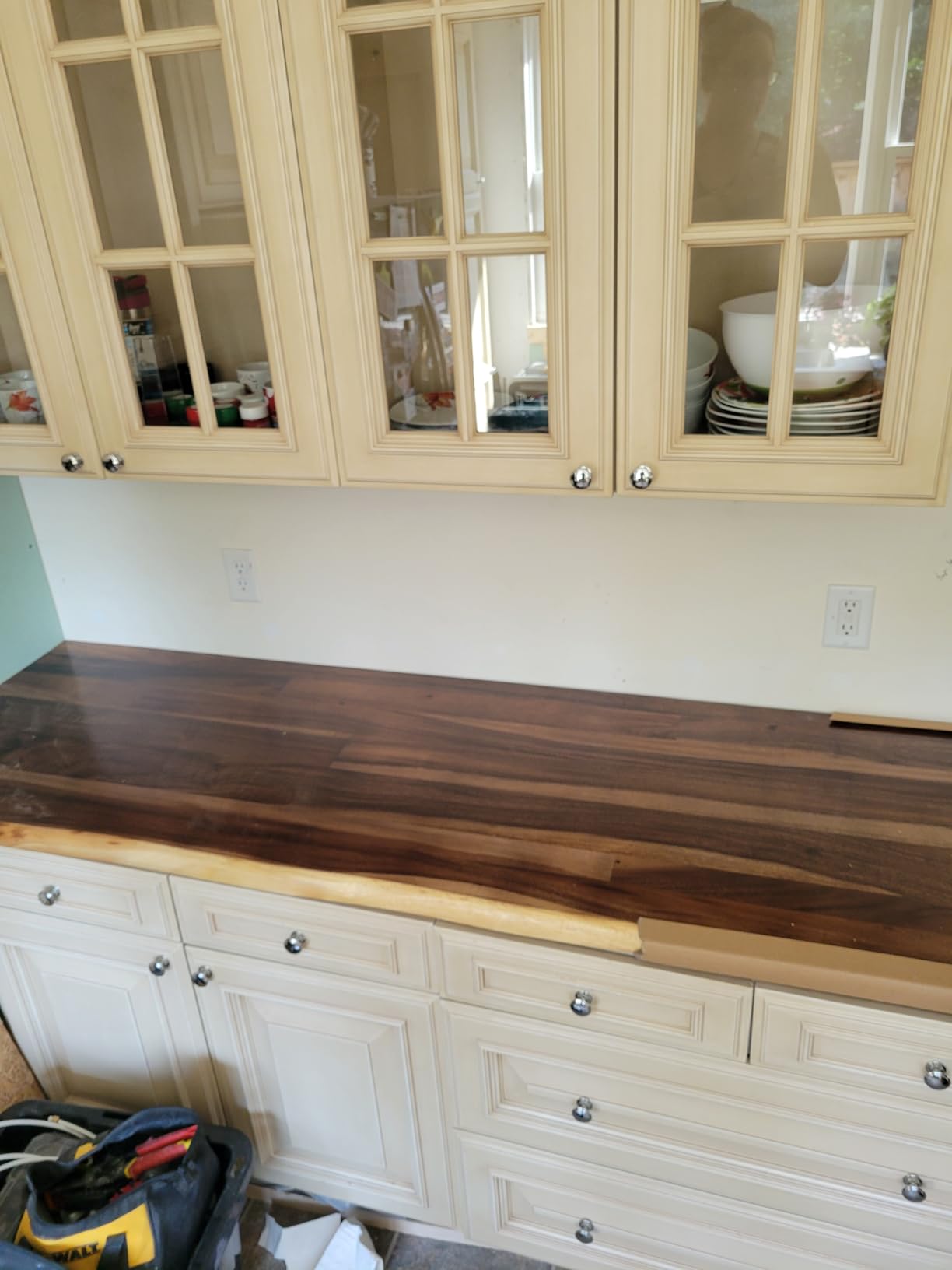 Heirloom Traditions ALL-IN-ONE Paint, Polo (dark navy), Quart - Durable cabinet and furniture paint. Built in primer and top coat, no sanding needed. Includes our 30 featured color card. - Customer Photo 2