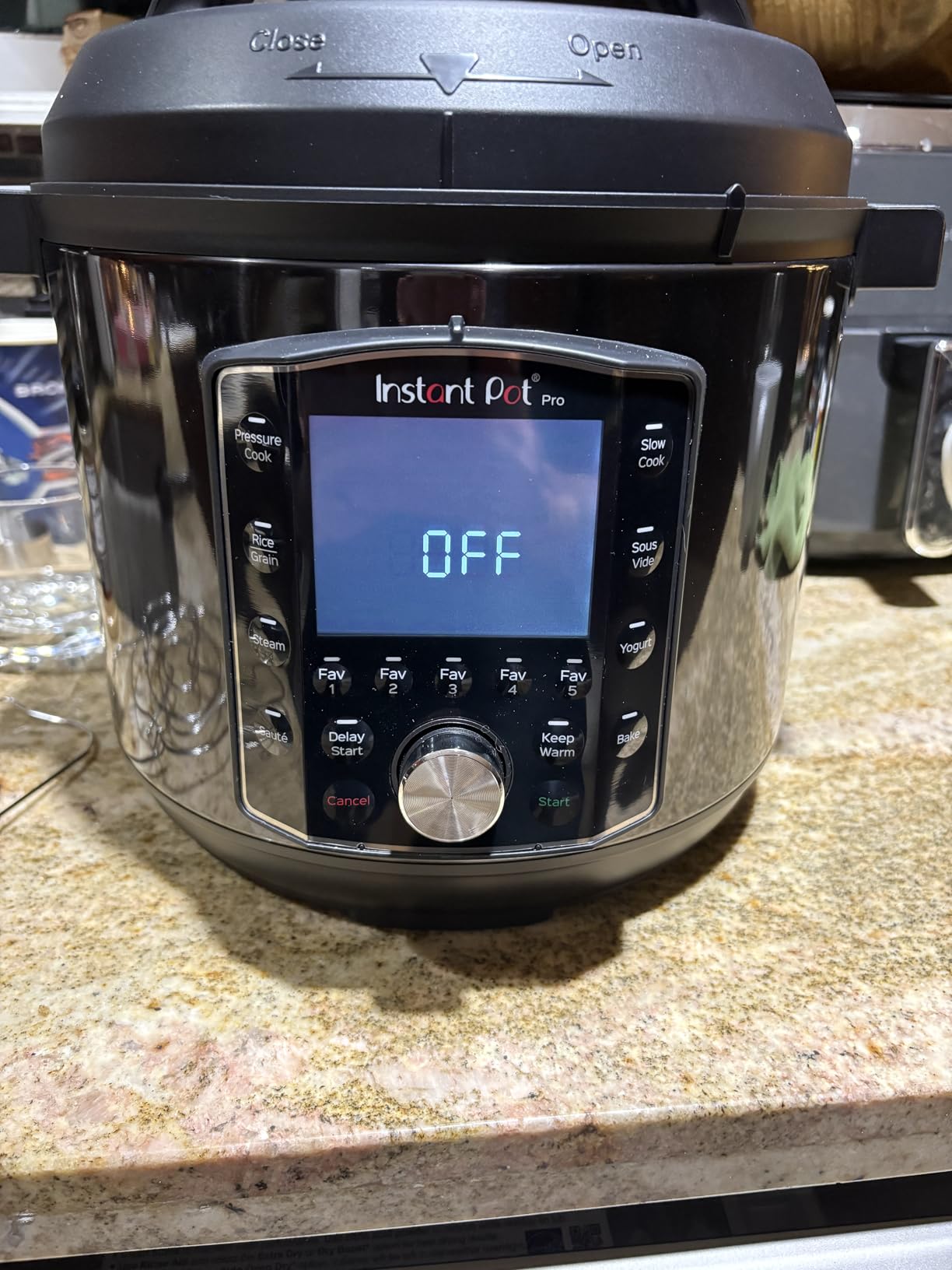 Instant Pot Pro 10-in-1 Pressure Cooker, Slow Cooker, Rice/Grain Cooker, Steamer, Sauté, Sous Vide, Yogurt Maker, Sterilizer, and Warmer, Includes App With Over 800 Recipes, Black, 6 Quart - Customer Photo 2