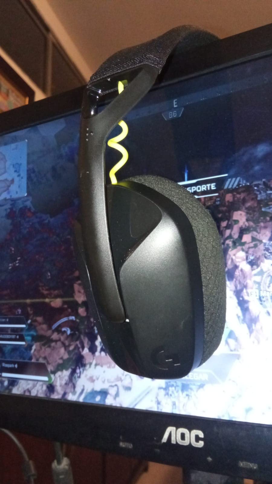 Logitech G435 Lightspeed & Bluetooth Wireless Gaming Headset - Lightweight Over-Ear Headphones, Built-in mics, 18h Battery, Dolby Atmos, PC, PS4, PS5, Nintendo Switch/Switch 2, Mobile - Black - Customer Photo 2