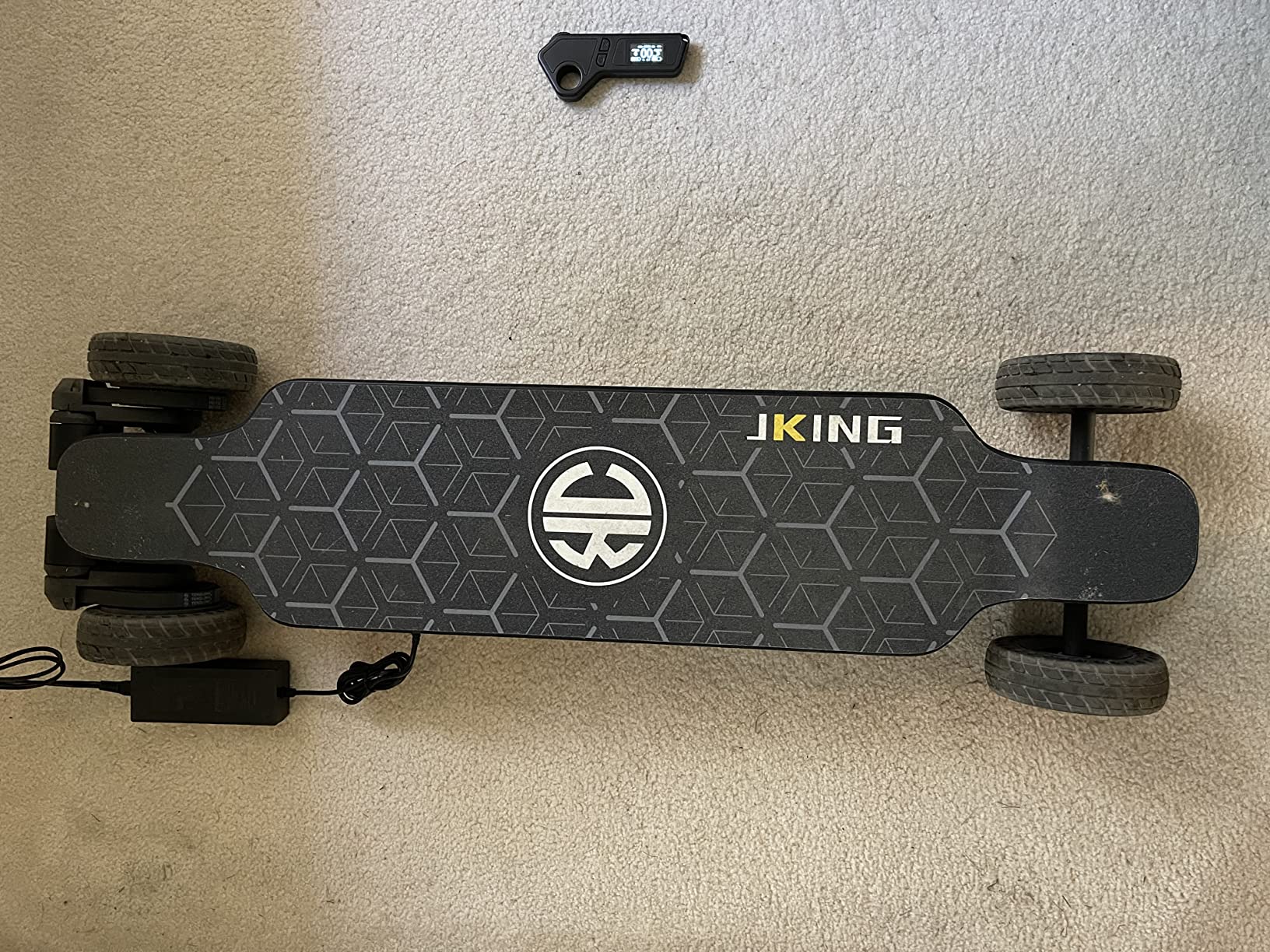 JKING Electric Skateboard Electric Longboard with Remote Control Skateboard,1800W Dual Brushless Motor,24 MPH Top Speed，18.6 Miles Range,4 Speed Adjustment，Max Load 330 Lbs,6 Months Warranty - Customer Photo 1
