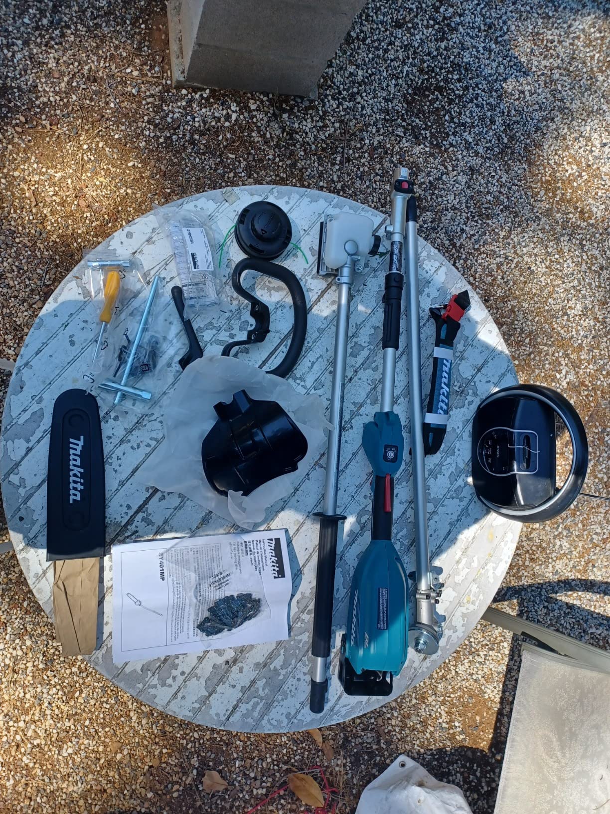 Makita XUX02SM1X4 18V LXT Couple Shaft Power Head Kit With String Trimmer & Pole Saw (4.0Ah) - Customer Photo 5