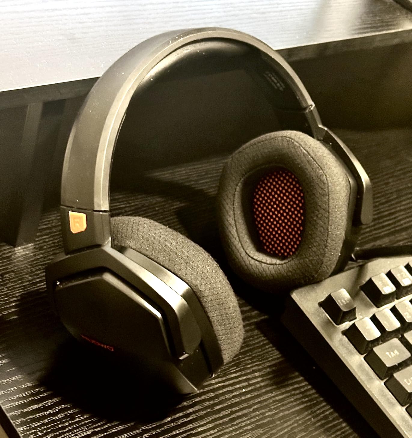 NUBWO Wireless Gaming Headset with Mic for Ps5 Ps4 PC, Zero Interference, 100-Hour Battery All-Day Play, 23ms Sync for Fortnite & Call of Duty/FPS Gamers, Triple Mode All Devices Compatible - Orange - Customer Photo 1