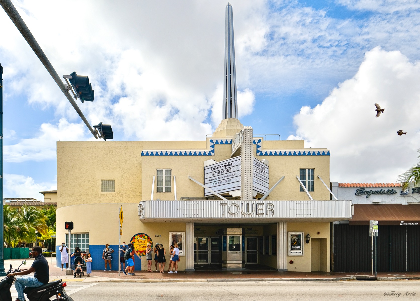 Fujifilm X-E4 Body - Silver - Customer Photo 2