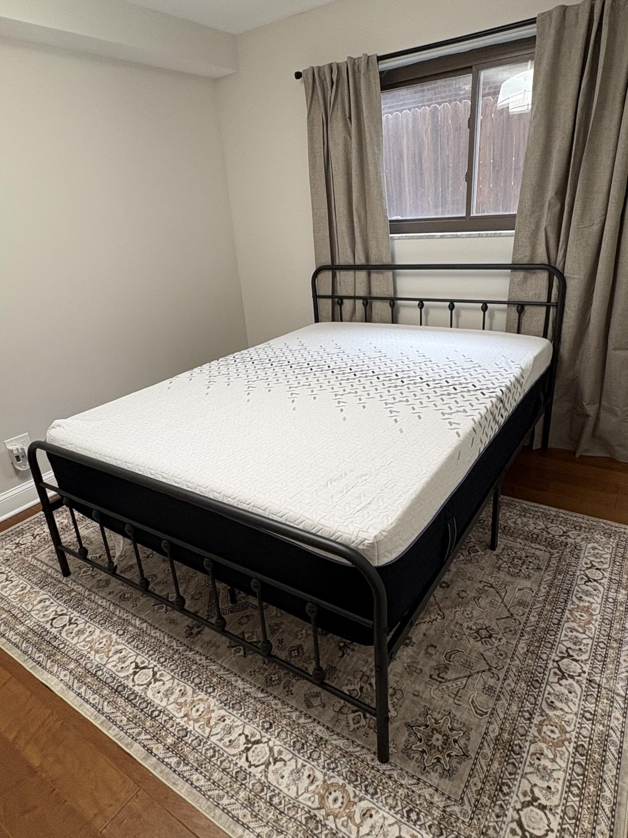 Yaheetech Classic Metal Platform Bed Frame Mattress Foundation with Victorian Style Iron-Art Headboard/Footboard/Under Bed Storage/No Box Spring Needed/Queen Size Black - Customer Photo 1