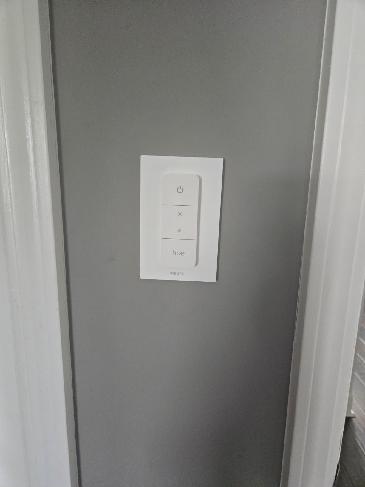 Philips Hue Smart Dimmer Switch with Remote, White - 1 Pack - Turns Hue Lights On, Off, Dims or Brightens - Requires Hue Bridge - Easy, No-Wire Installation - Customer Photo 1