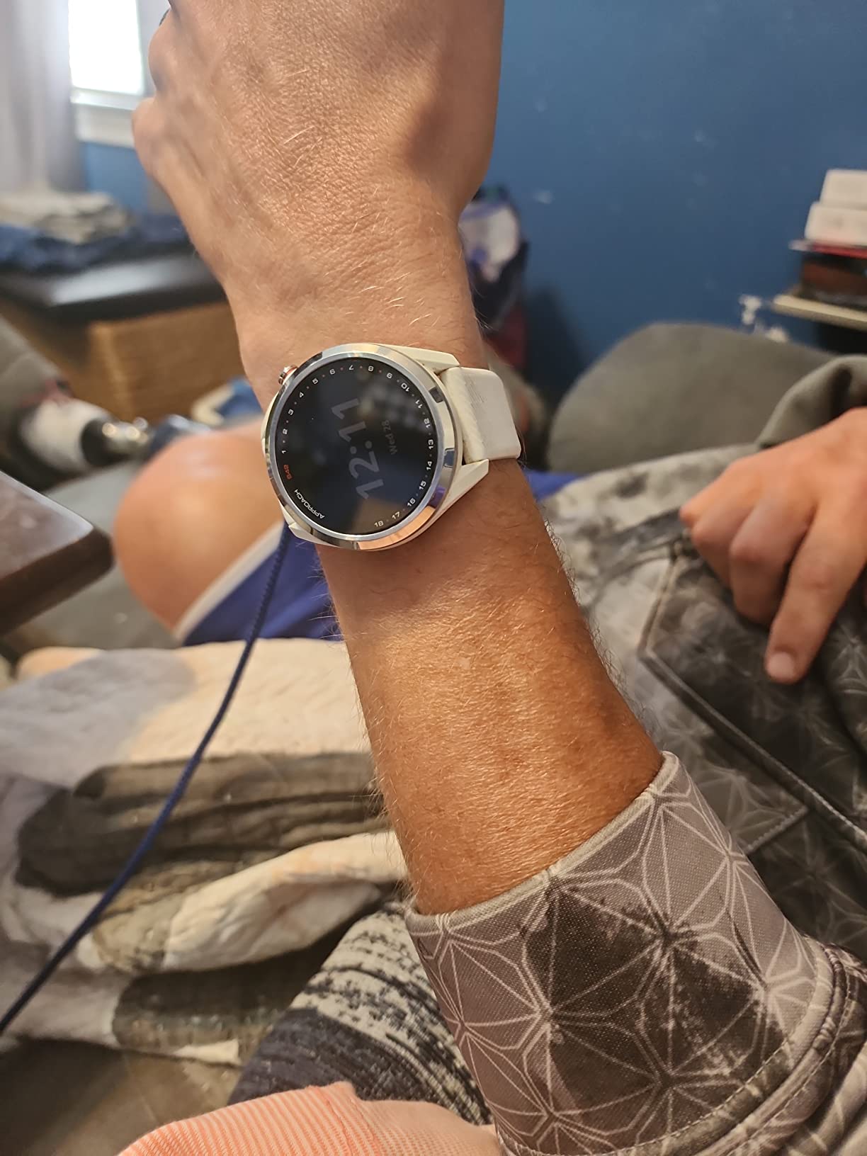 Garmin Approach S42, GPS Golf Smartwatch, Lightweight with 1.2