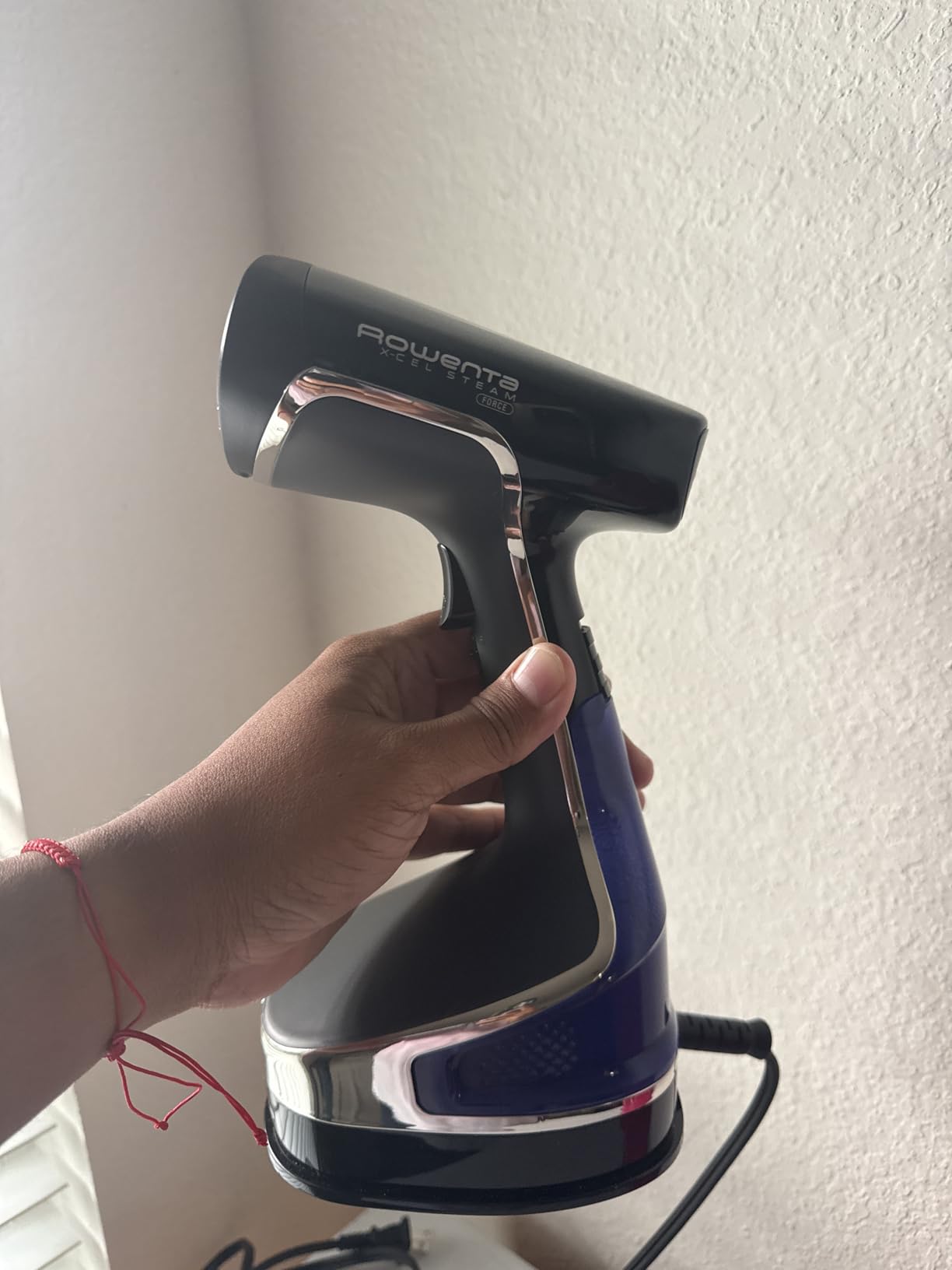 Rowenta Hand Steamer for Clothes, X-Cel Handheld Steamer, 25-Second Heat-Up, Powerful Steam, Long Cord, 1875W Clothes Steamer, Travel Must Have, DR8220 - Customer Photo 1