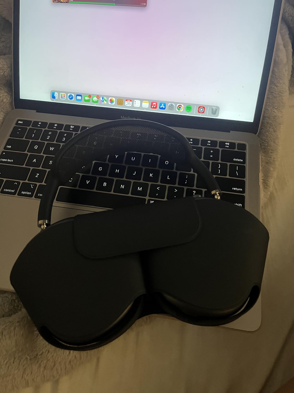 Apple AirPods Max - Space Gray (Renewed) - Customer Photo 2