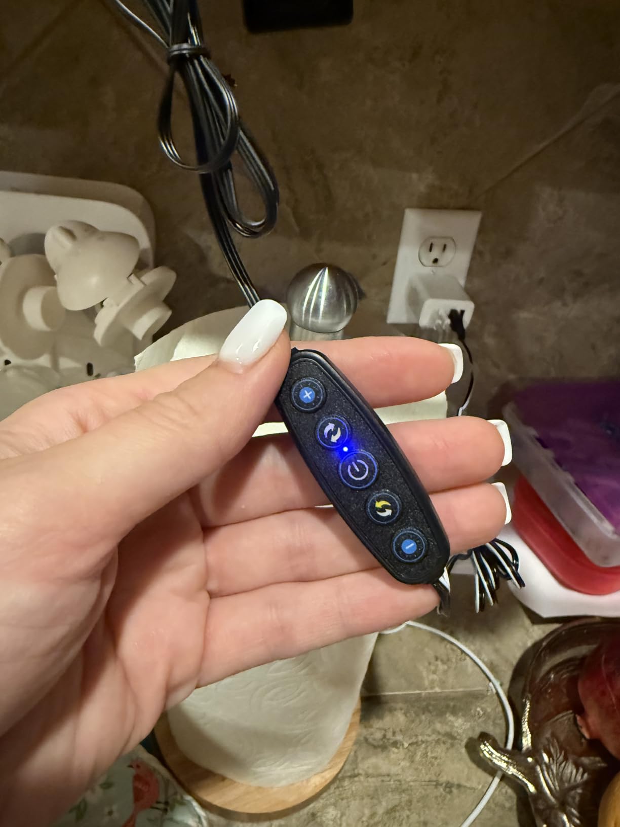 Video Conference Lighting Kit, Ring Light Clip on Laptop Monitor with 5 Dimmable Color & 5 Brightness Level for Webcam Lighting/Zoom Lighting/Remote Working/Self Broadcasting and Live Streaming, etc. - Customer Photo 2