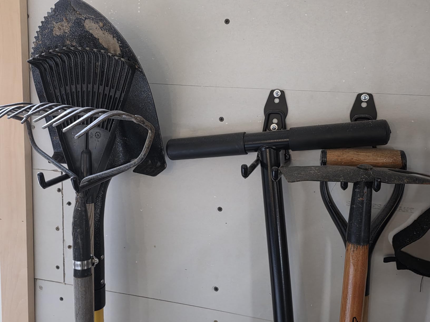 KOFANI Steel Garage Storage Hooks - 16 Pack Anti-Slip Coating, Heavy Duty Wall Mount Hooks for Hanging Bike, Ladder, Garden Tools - Customer Photo 2