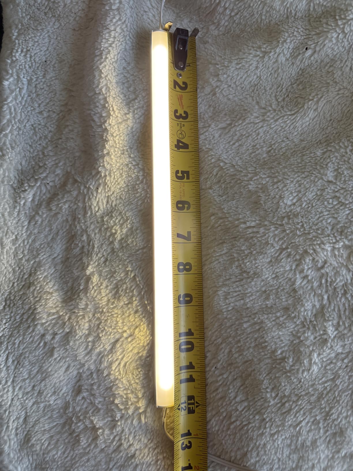 JUSJUBR Plug-in Under Cabinet Lighting, 2pcs 12 Inch Dimmable Closet Light, Cold White 6000K Linkable USB LED Light Bar, Memory Function, Under Counter Lights for Kitchen, Desk, Workspace - Customer Photo 1