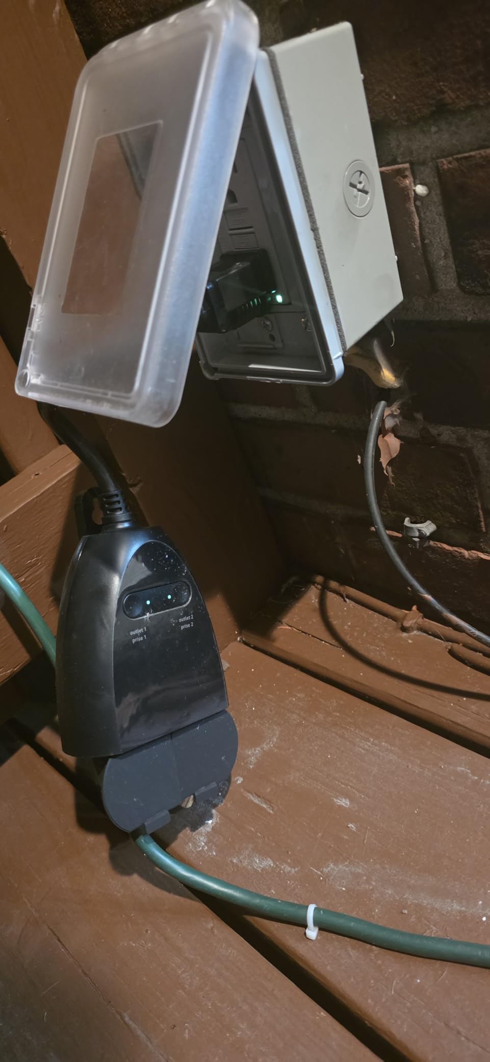 Amazon Basics Outdoor Smart Plug with 2 Individually Controlled Outlets, Works with Alexa Only, 2.4 GHz Wi-Fi, No Hub Required, Black - Customer Photo 1