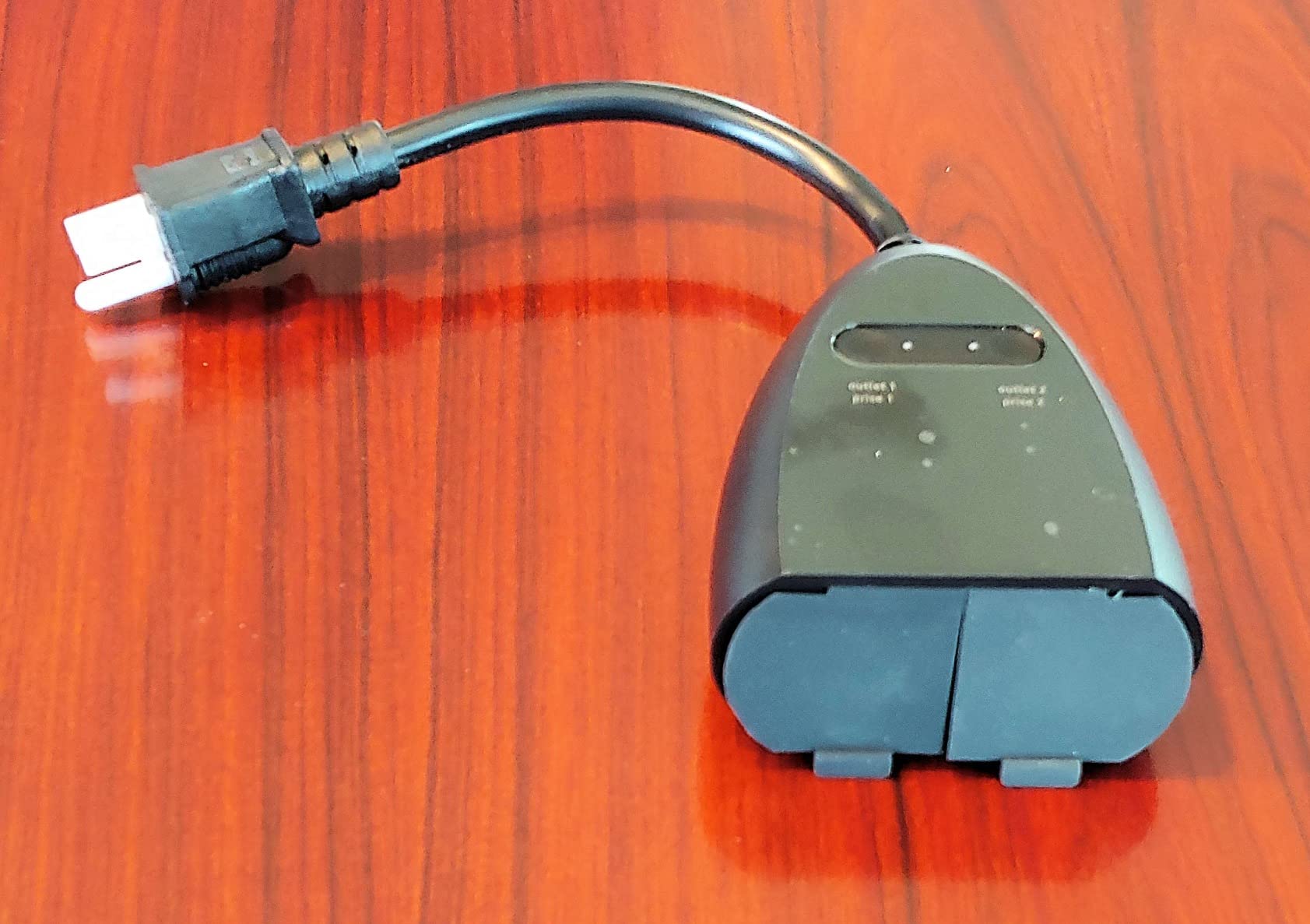 Amazon Basics Outdoor Smart Plug with 2 Individually Controlled Outlets, Works with Alexa Only, 2.4 GHz Wi-Fi, No Hub Required, Black - Customer Photo 2