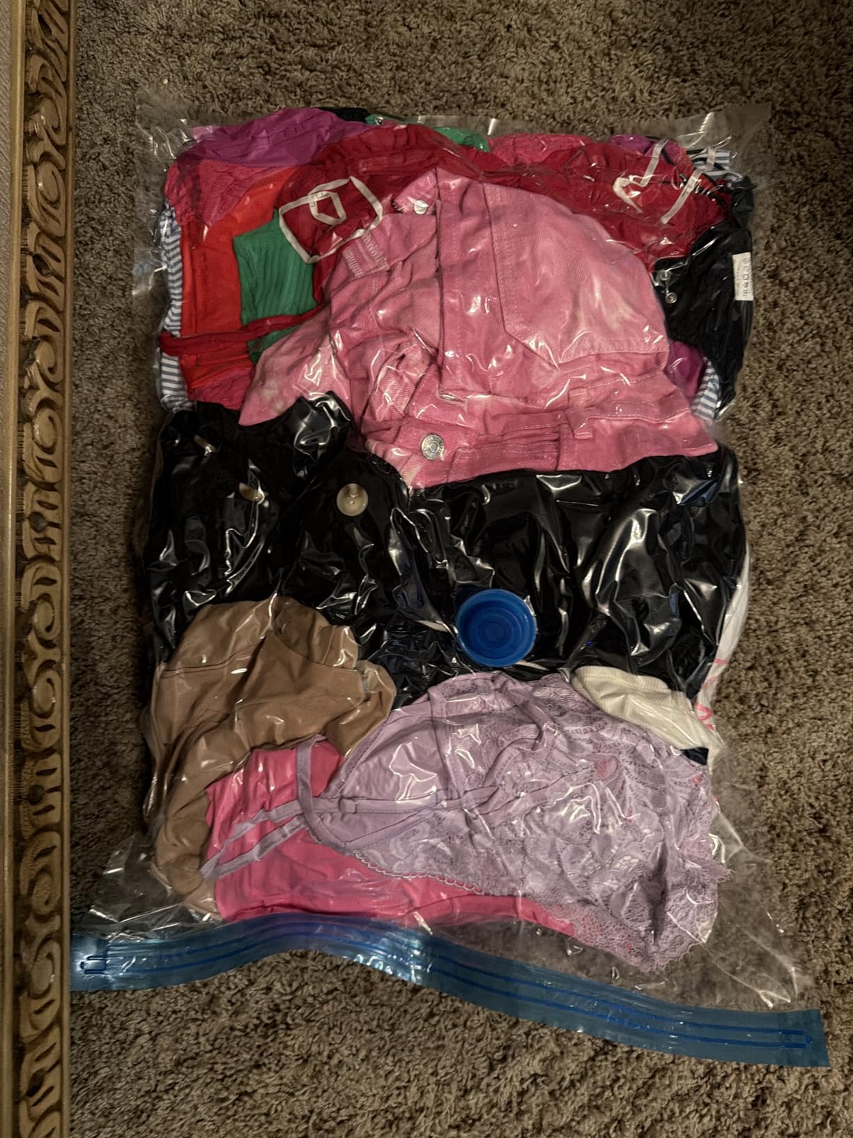 Cozy Essential 20 Pack Vacuum Storage Bags, Space Saver Bags (4 Jumbo/4 Large/4 Medium/4 Small/4 Roll) Compression for Comforters and Blankets, Sealer Clothes Storage, Hand Pump Included - Customer Photo 2