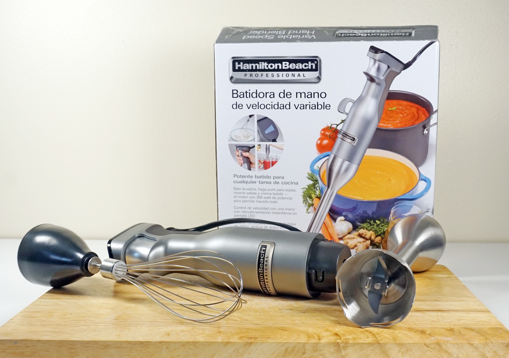 Hamilton Beach Professional Electric Hand Immersion Blender with Variable Speed + LED Screen, 300 Watts of Peak Power, Stainless Steel Whisk and Blade, Silver (59750) - Customer Photo 1