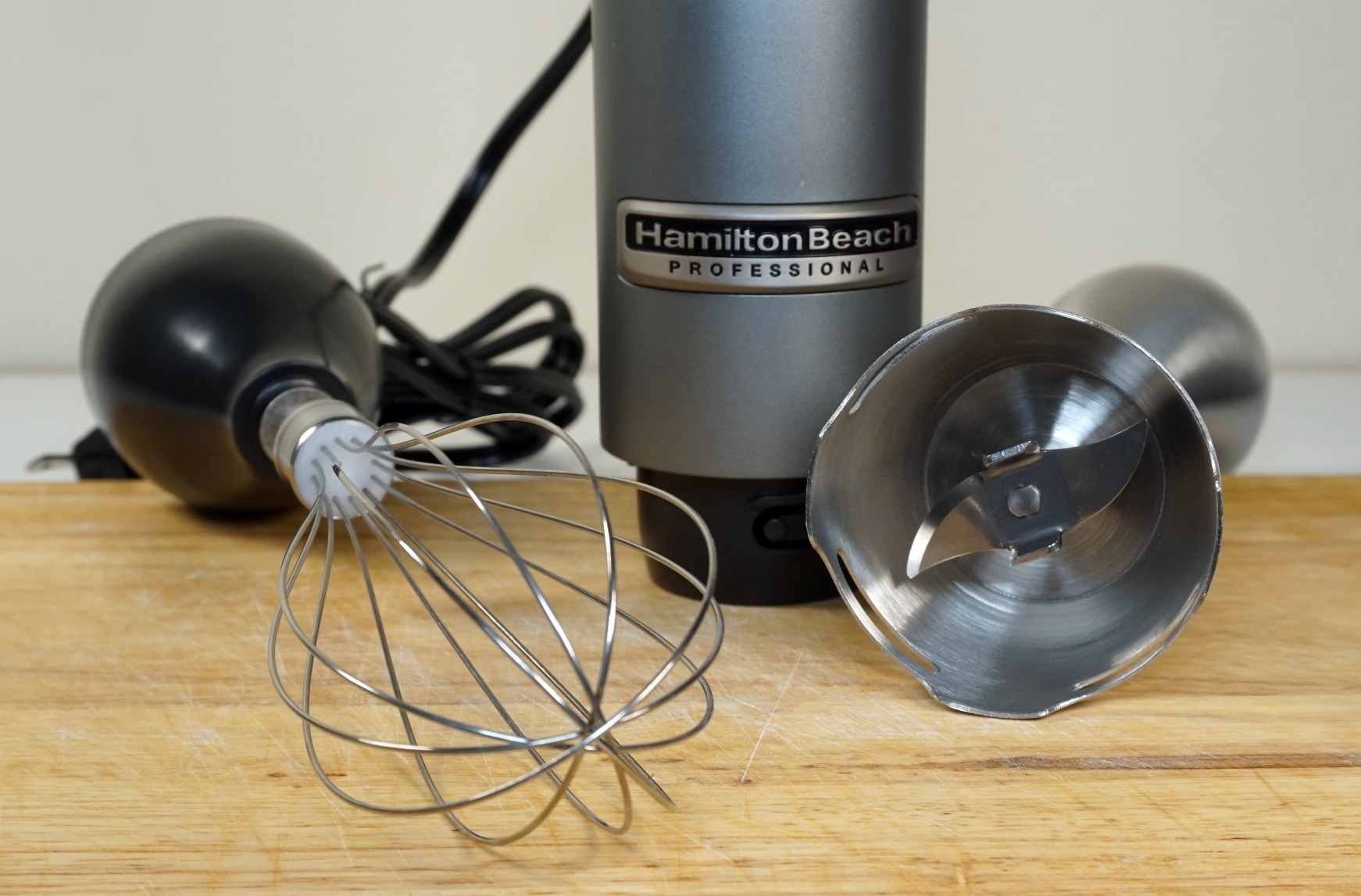 Hamilton Beach Professional Electric Hand Immersion Blender with Variable Speed + LED Screen, 300 Watts of Peak Power, Stainless Steel Whisk and Blade, Silver (59750) - Customer Photo 2
