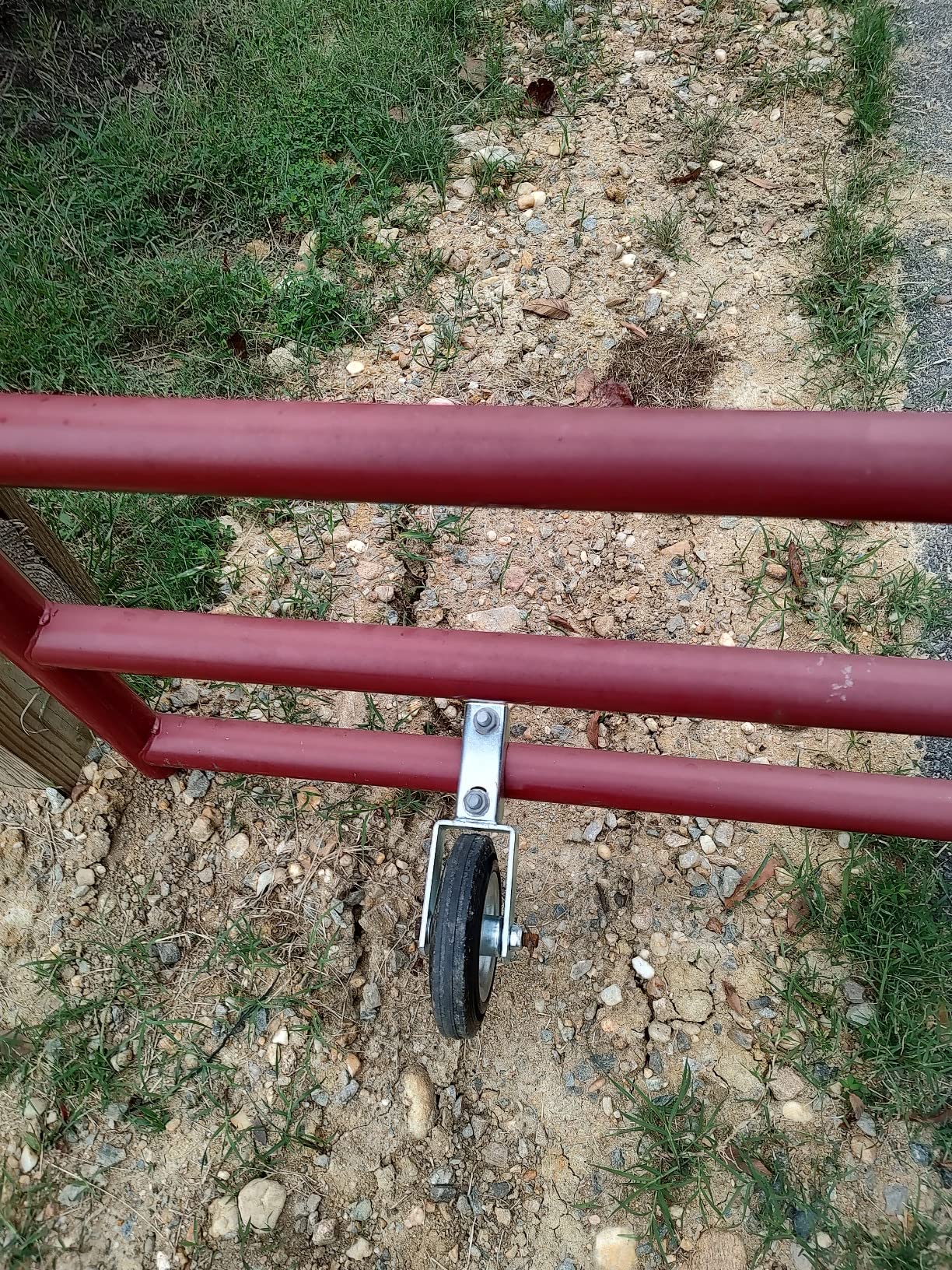 TOPENS A5131 Single Swing Gate Opener Medium Duty Automatic Gate Motor for Single Swing Gates Up to 16ft, Electric Driveway Gate Operator AC Powered with Remote Control Kit Solar Compatible - Customer Photo 1