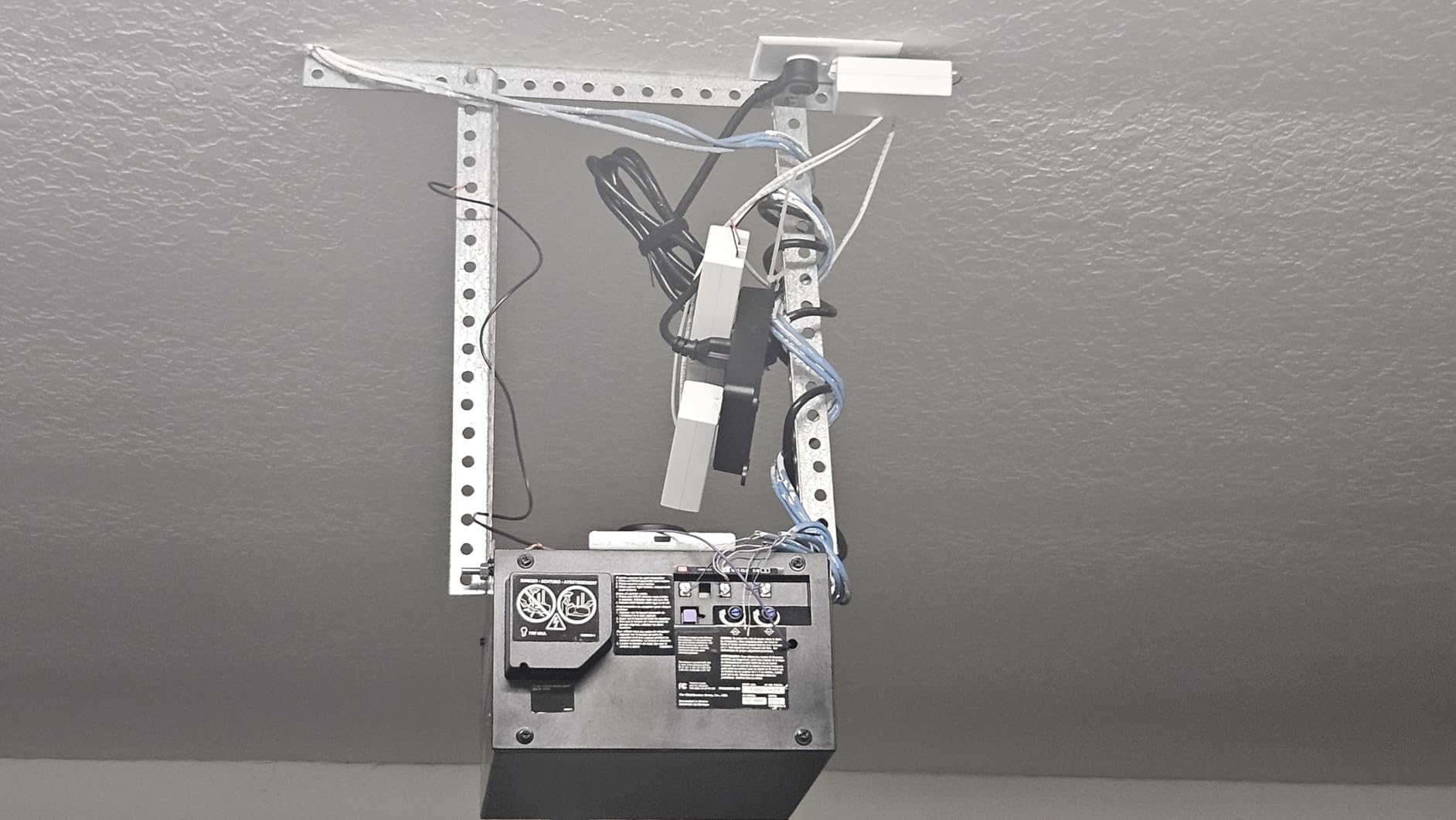 Chamberlain C2405 MYQ Smart Garage Door Opener, Chain Drive, 1/2-HP Motor, Dual Light - Customer Photo 2