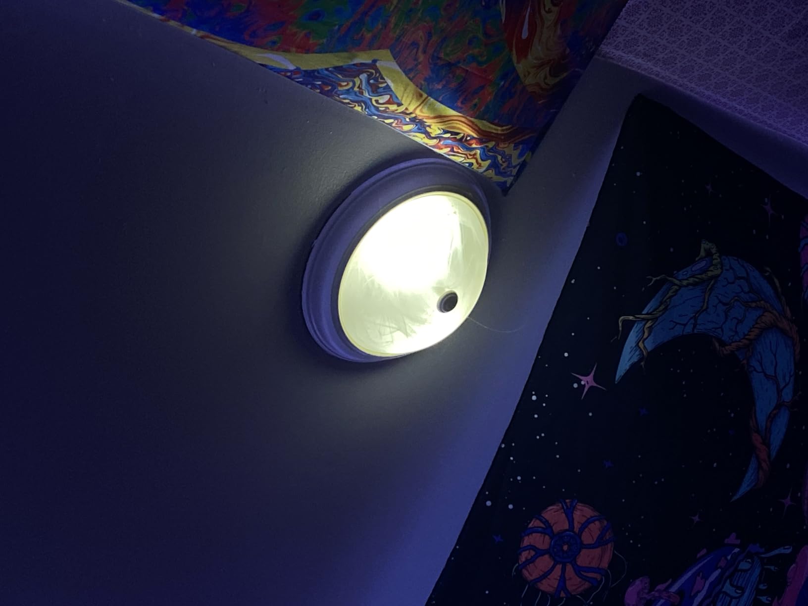 Govee Smart Light Bulbs, WiFi & Bluetooth Color Changing Light Bulbs, Music Sync, 16 Million DIY Colors RGBWW Color Lights Bulb, Work with Alexa, Google Assistant Home App, 800 Lumen, 2 Pack - Customer Photo 1