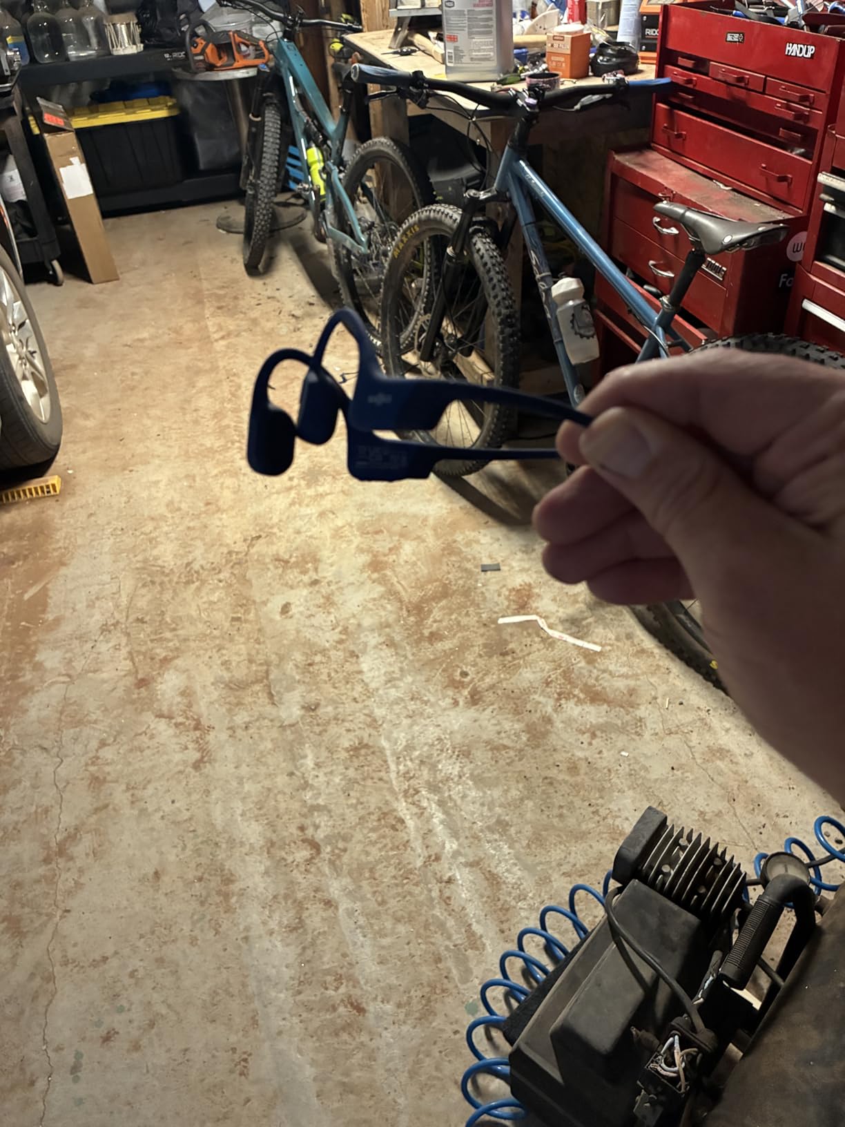 SHOKZ OpenRun Bone Conduction Headphones,Open-Ear Bluetooth Wireless Sport Headphones for Running & Workout,Sweat Resistant, Long 8H Playtime,Mic,Hair Band-Standard-Black - Customer Photo 2