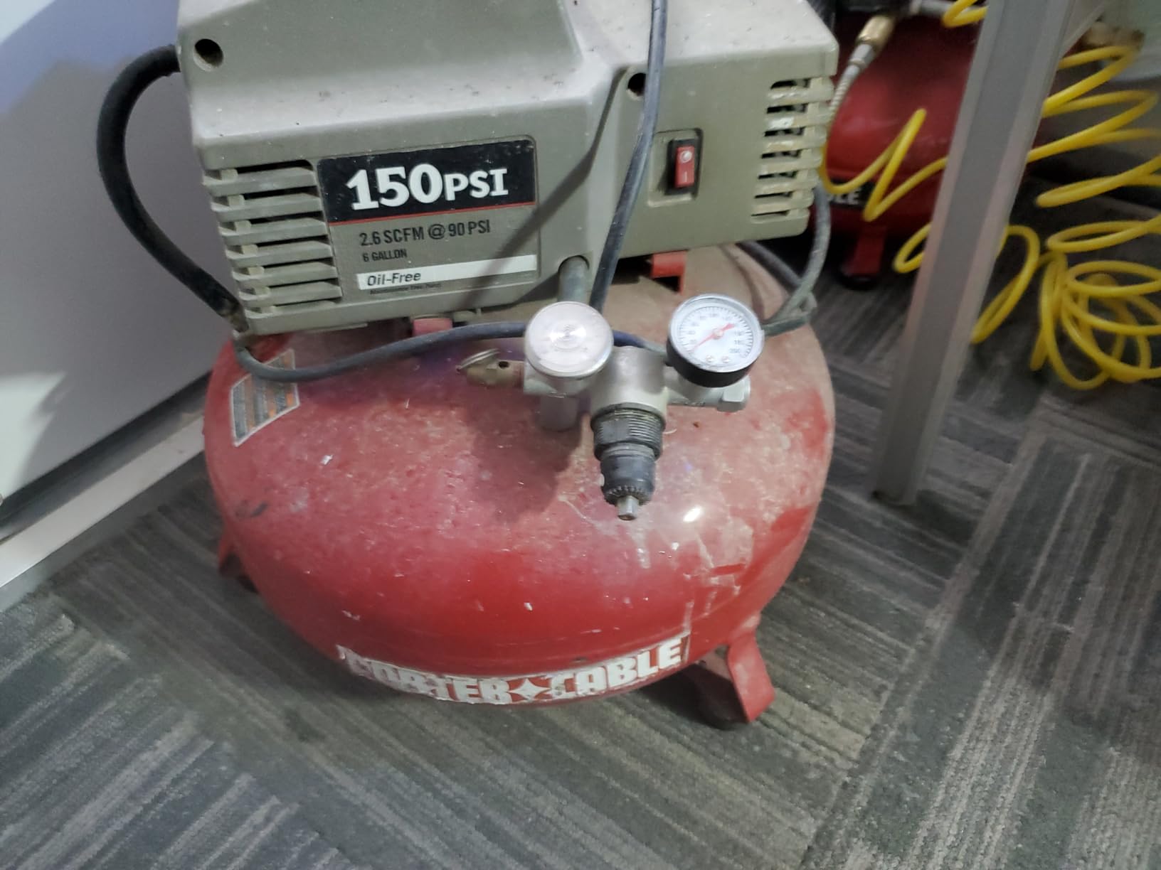 PORTER-CABLE Air Compressor, 6-Gallon, Pancake, Oil-Free (C2002-ECOM) - Customer Photo 2