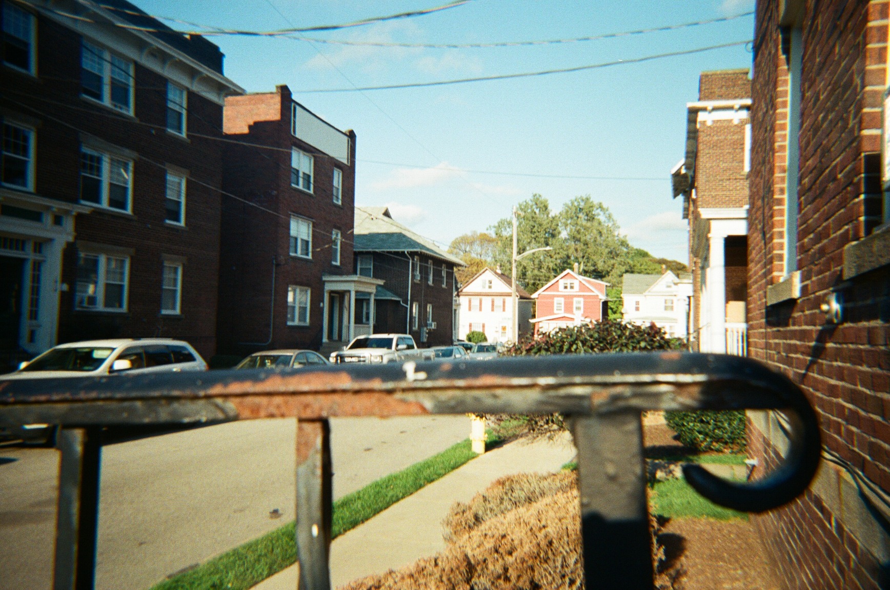 Kodak M35 Film Camera, Reusable, Focus Free, Easy to Use, Build in Flash and Compatible with 35mm Color Negative or Bl/W Film (Flame Scarlet) - Customer Photo 2