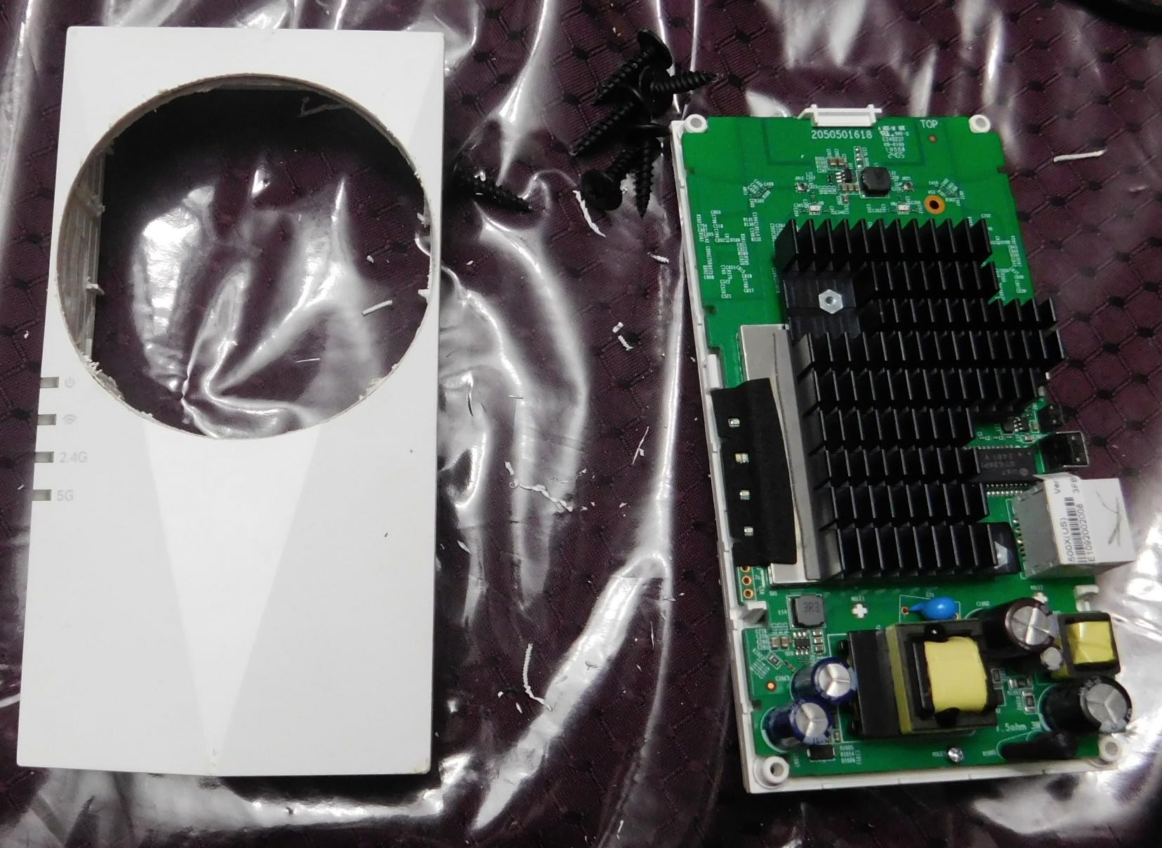 TP-Link AX1500 WiFi Extender Internet Booster(RE500X), WiFi 6 Range Extender Covers up to 1500 sq.ft and 25 Devices,Dual Band, AP Mode w/Gigabit Port, APP Setup, OneMesh Compatible - Customer Photo 1