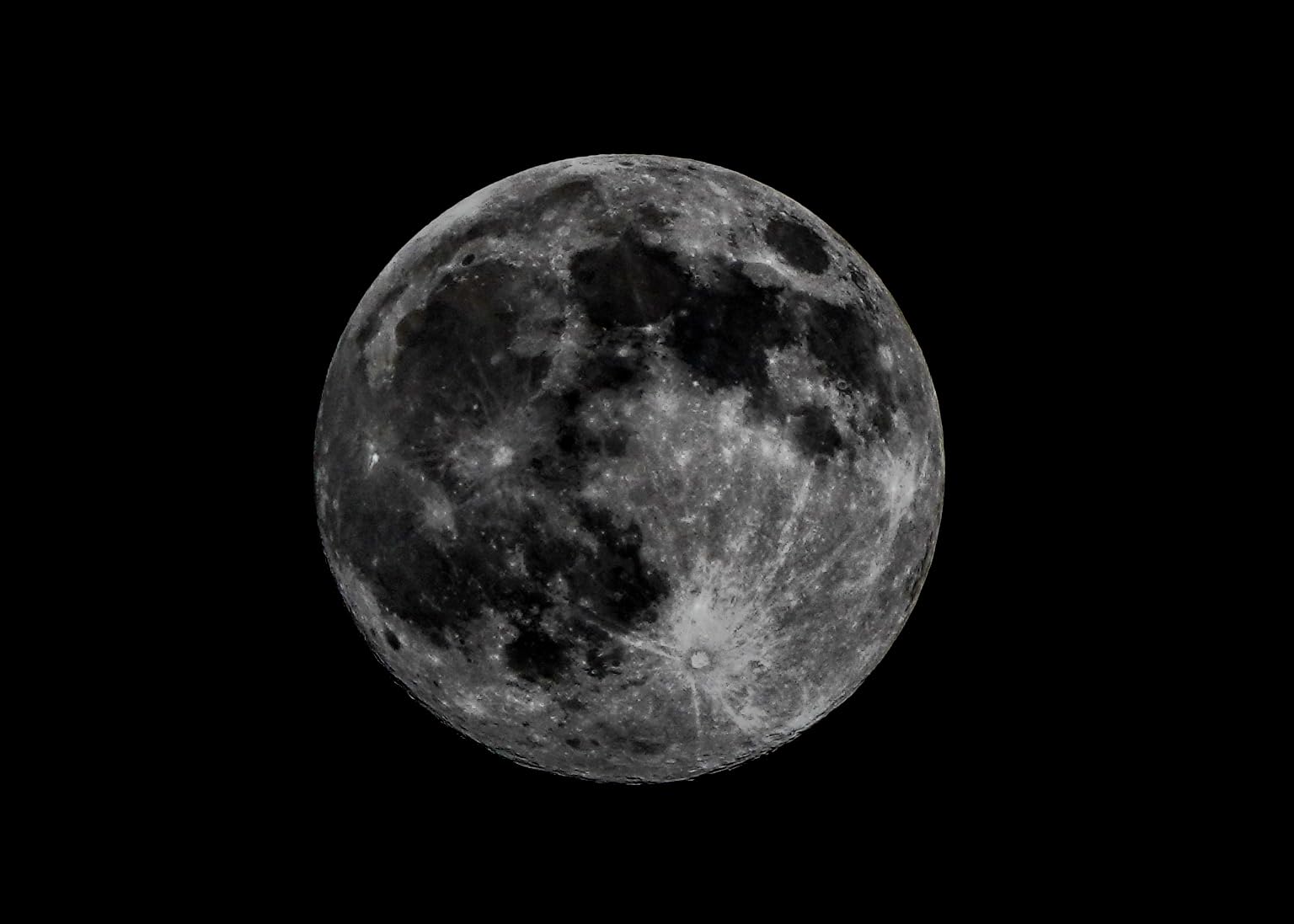 Tamron 18-300mm F/3.5-6.3 Di III-A VC VXD Lens for Sony E APS-C Mirrorless Cameras - Customer Photo 1